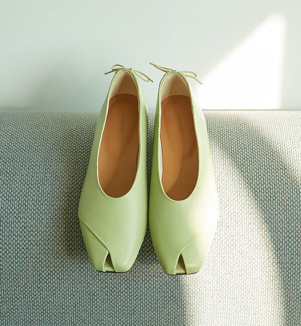 AU BANNISTER「ピープトゥリボンソフトシューズ」|パンプス|グリーン