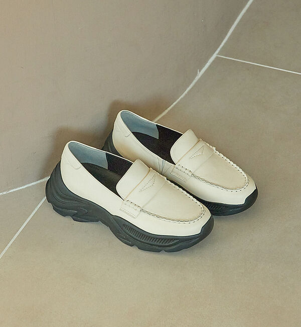 AU BANNISTER「【軽量】ローファーモチーフスニーカー」|ローファー|アイボリー