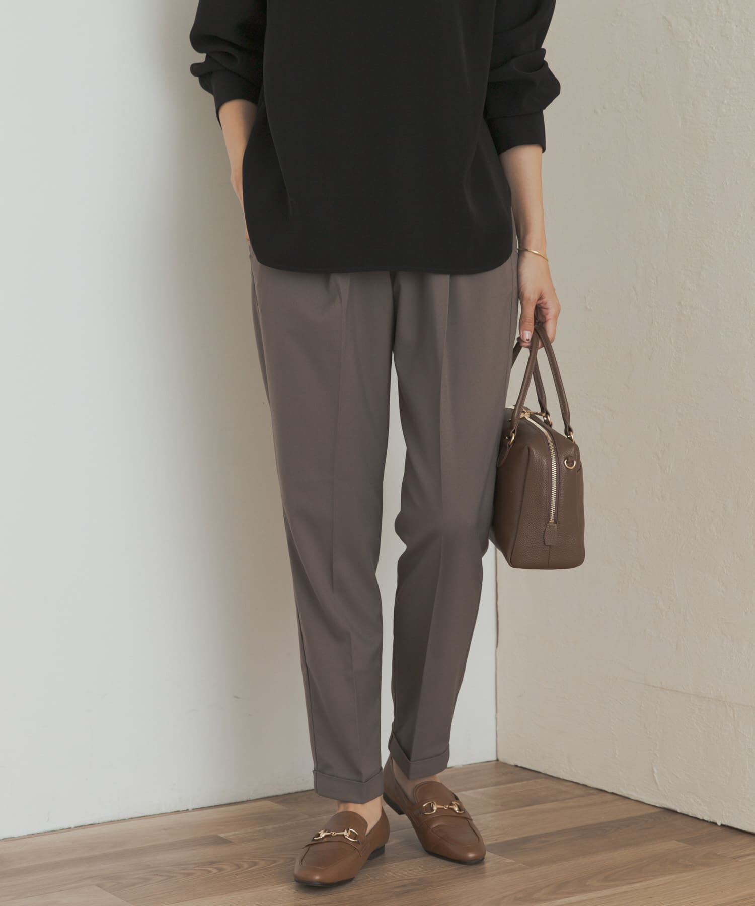 URBAN RESEARCH DOORS「ツイルストレッチテーパードイージーパンツ」|その他|カーキ