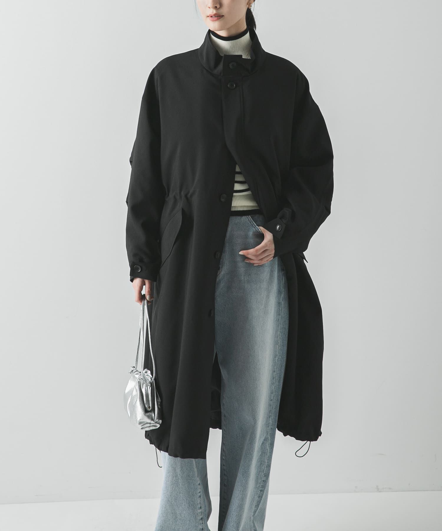 URBAN RESEARCH「『WEB限定』インナーダウン付スタンドカラーロングコート」|ノーカラーコート|ブラック