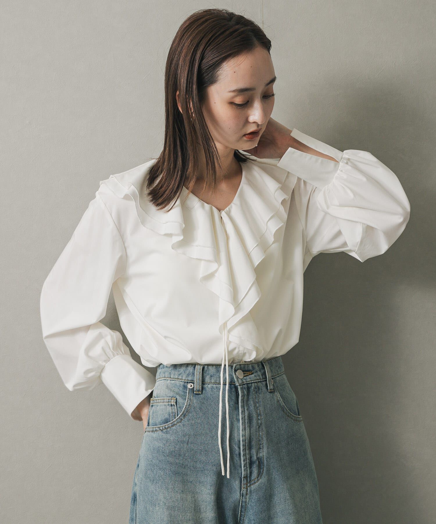 SENSE OF PLACE by URBAN RESEARCH「Vネックラッフルブラウス」|シャツ・ブラウス|