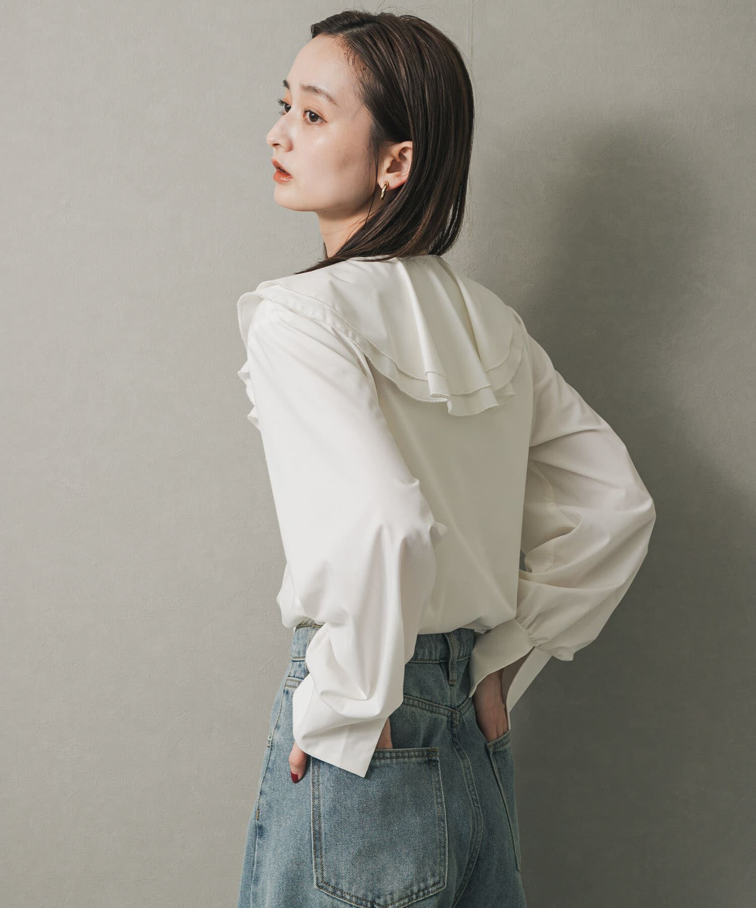 SENSE OF PLACE by URBAN RESEARCH「Vネックラッフルブラウス」|シャツ・ブラウス|