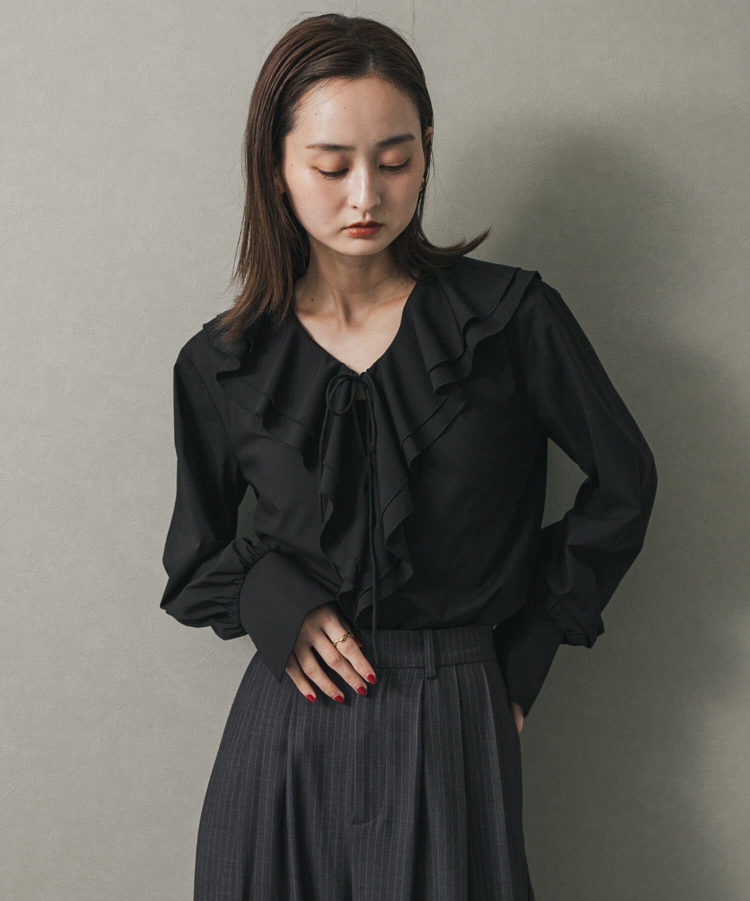 SENSE OF PLACE by URBAN RESEARCH「Vネックラッフルブラウス」|シャツ・ブラウス|