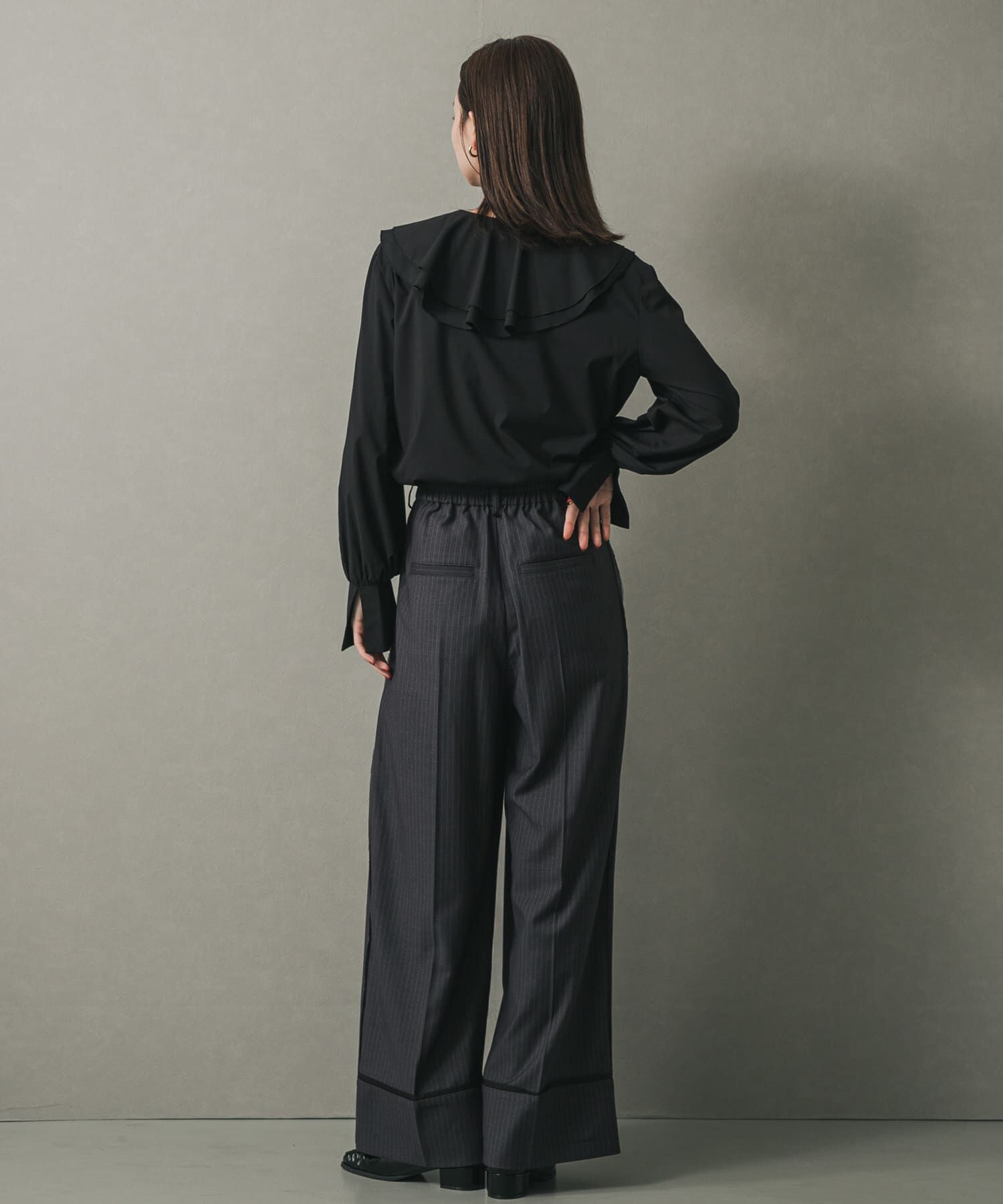 SENSE OF PLACE by URBAN RESEARCH「Vネックラッフルブラウス」|シャツ・ブラウス|