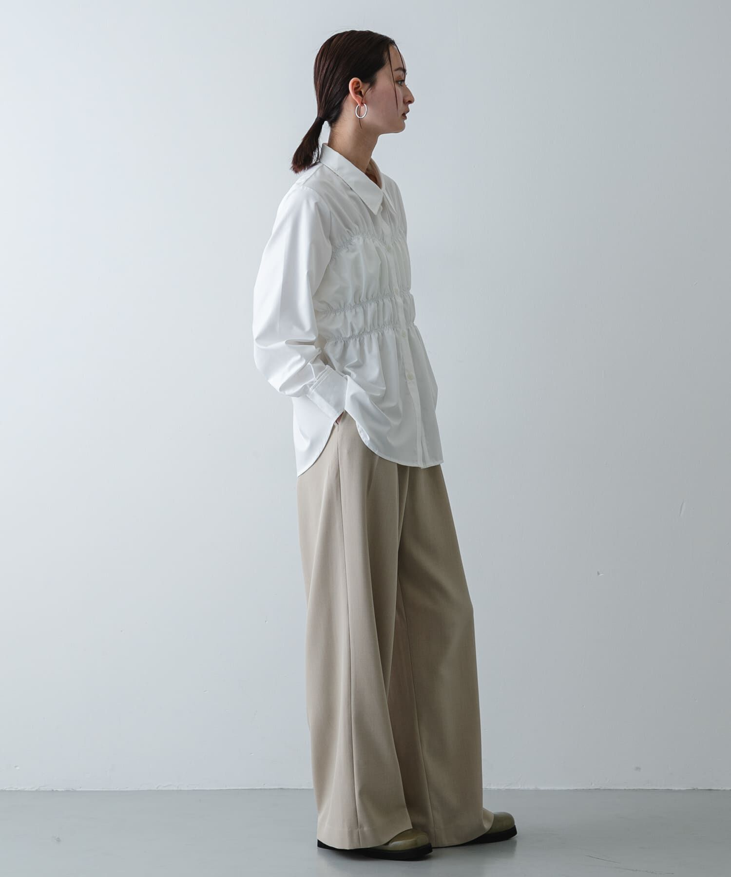 SENSE OF PLACE by URBAN RESEARCH「シャーリングデザインシャツ」|シャツ・ブラウス|