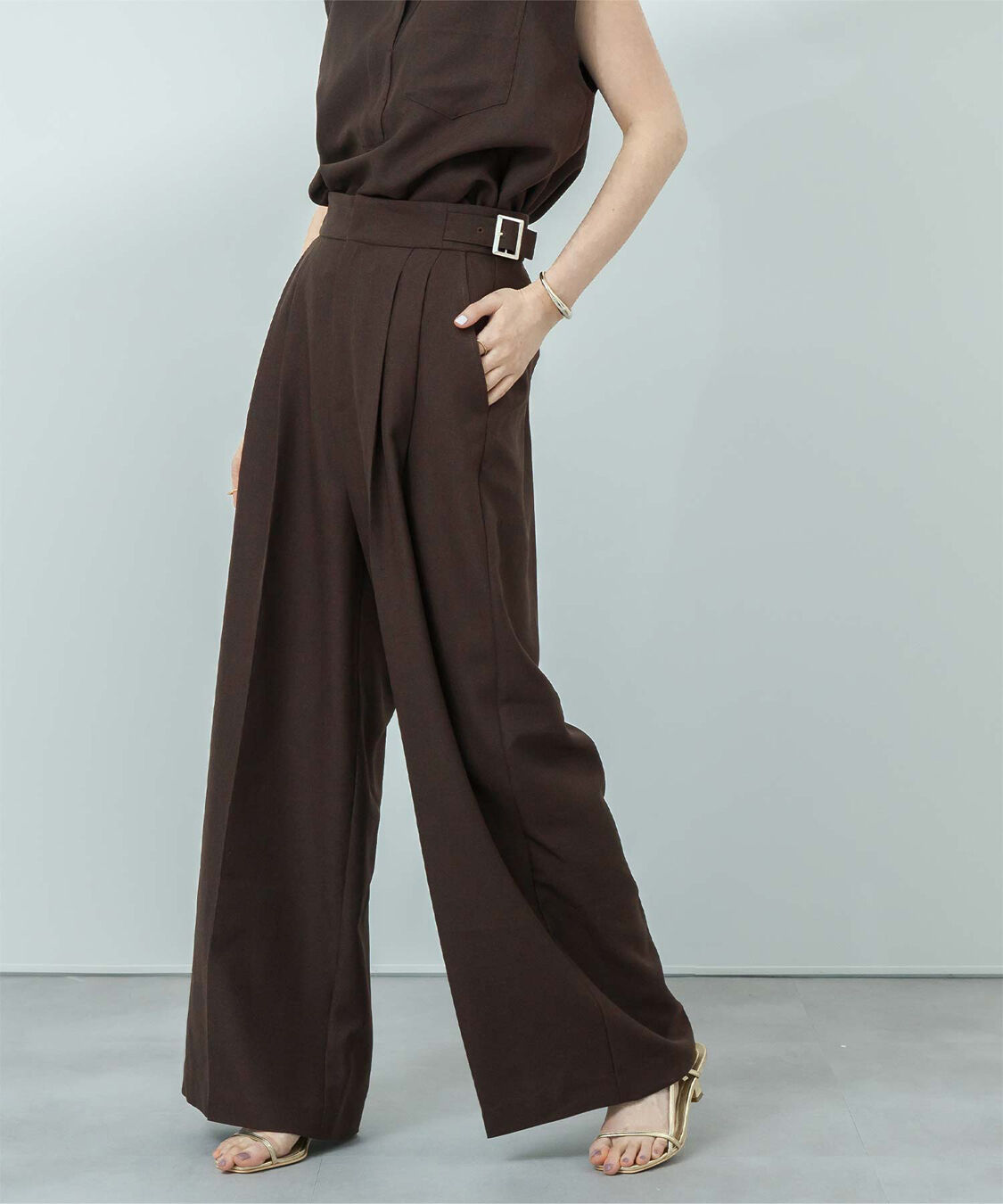 ur's「リネンライクサイドベルトデザインタックワイドパンツ」|スラックス|