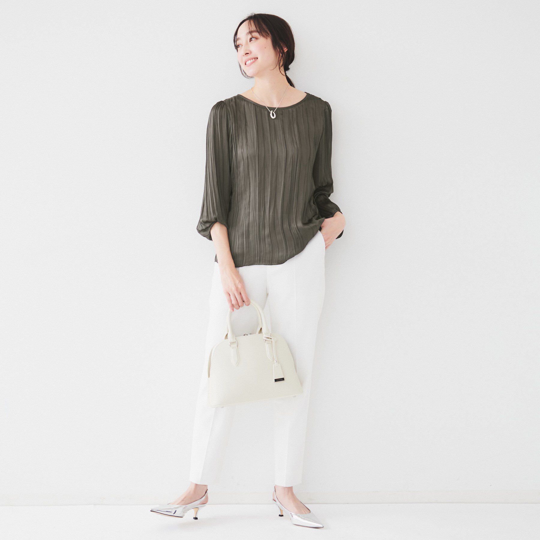 UNTITLED「【きれいめ/エレガント】サテンオーガンジー インナーブラウス」|シャツ・ブラウス|