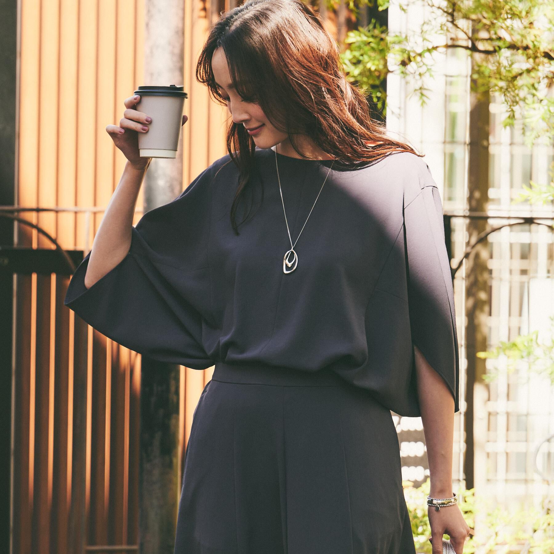 UNTITLED「【セットアップ可/接触冷感/イージーケア/体型カバー】リラクミスト モモンガブラウス」|シャツ・ブラウス|