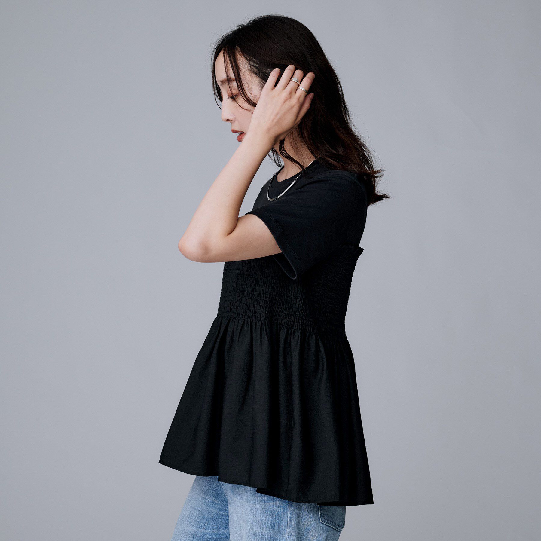 UNTITLED「【コットン100/洗える/Tシャツ】シャーリングドッキングペプラム」|Tシャツ・カットソー|