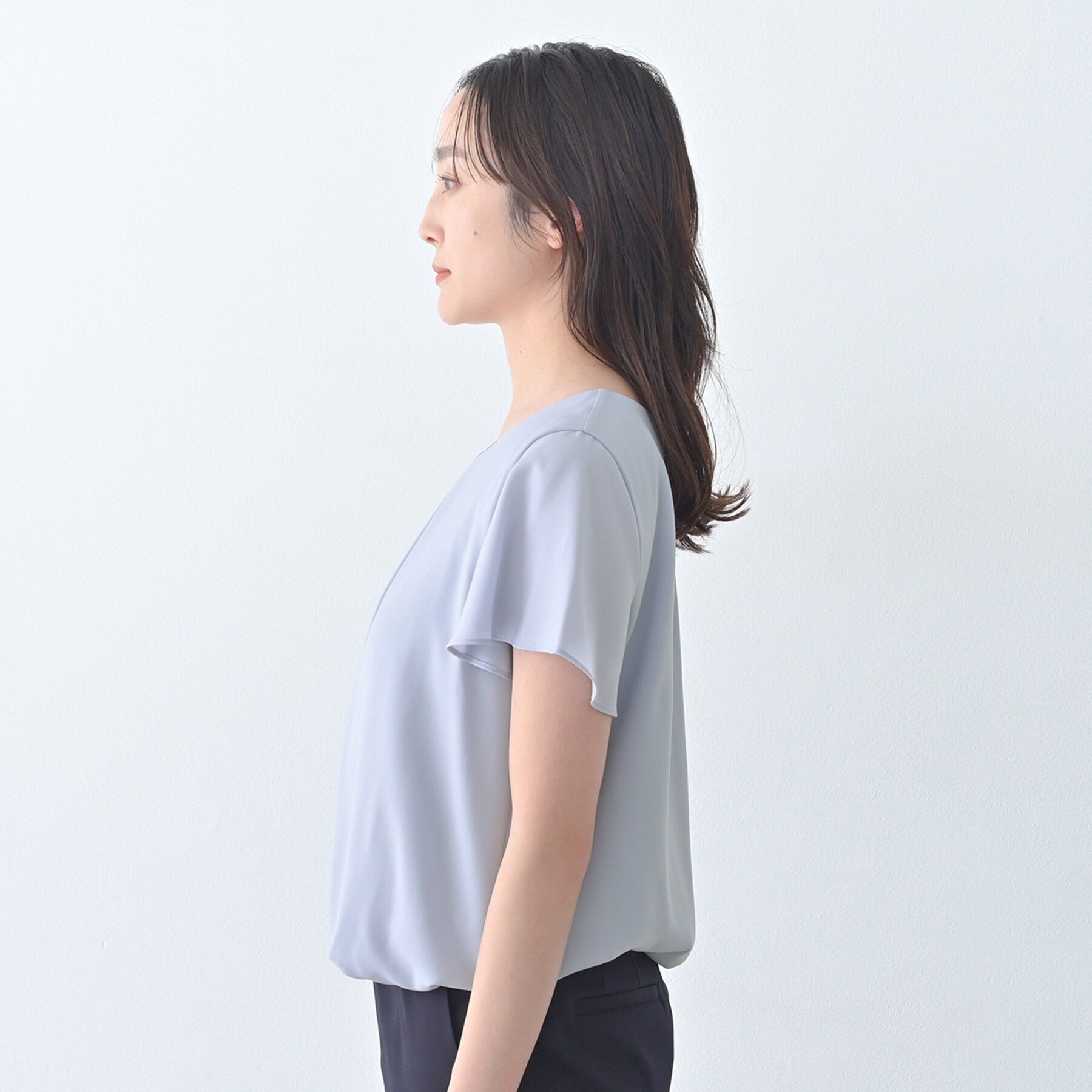 UNTITLED「パウダリータックブラウス」|シャツ・ブラウス|