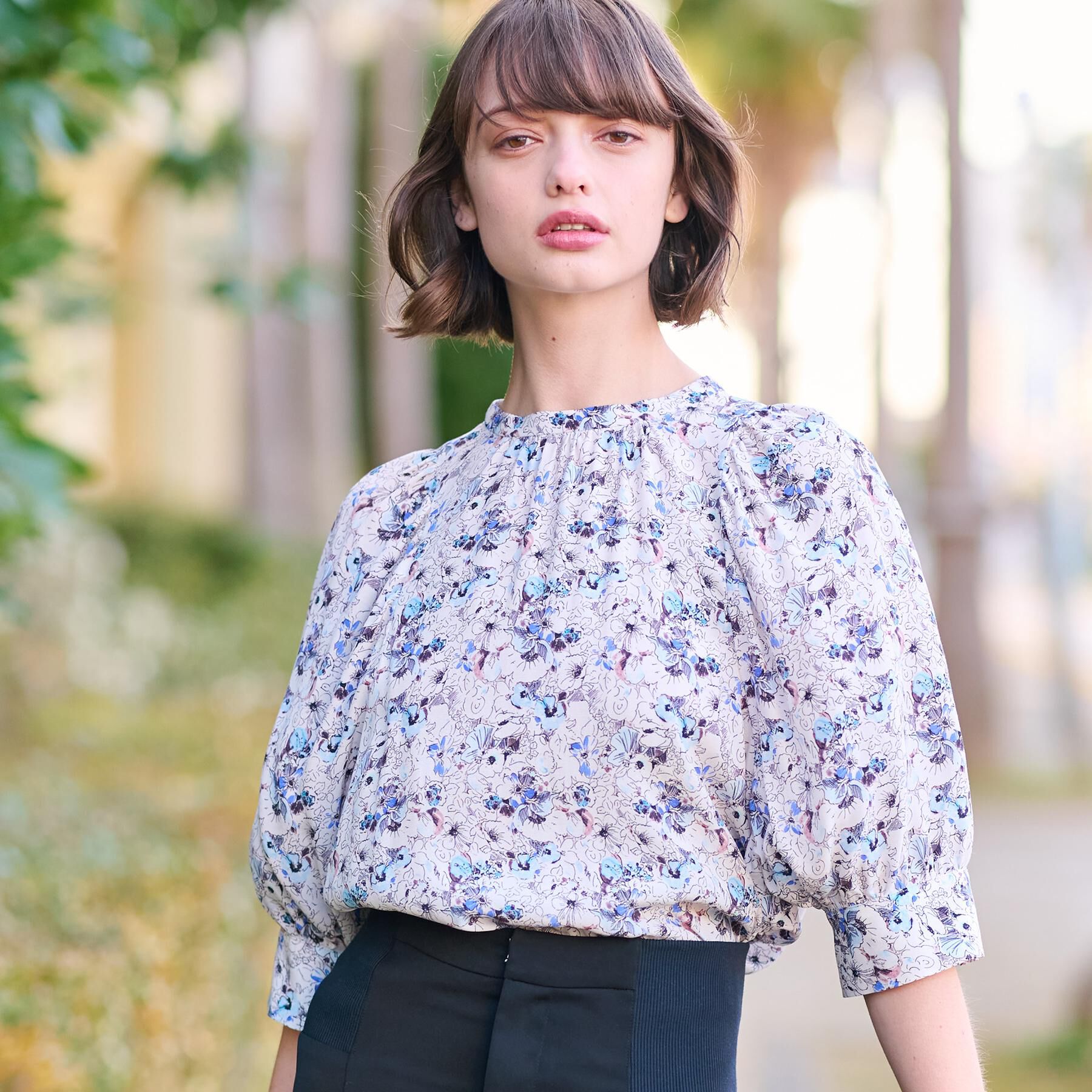 DRESSTERIOR「【着映え／花柄】フラワープリントボリュームスリーブブラウス」|シャツ・ブラウス|