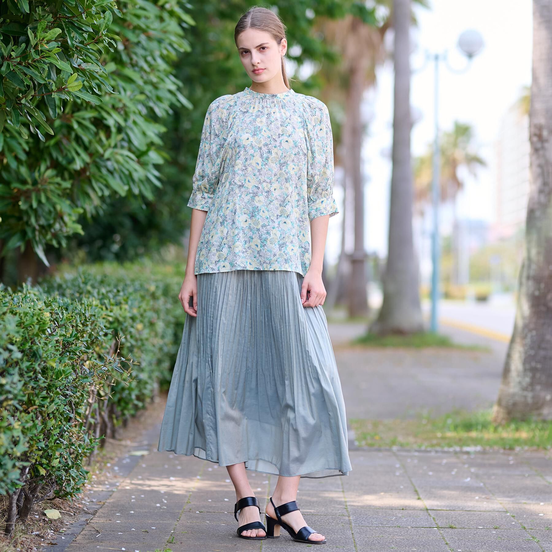 DRESSTERIOR「【着映え／花柄】フラワープリントボリュームスリーブブラウス」|シャツ・ブラウス|