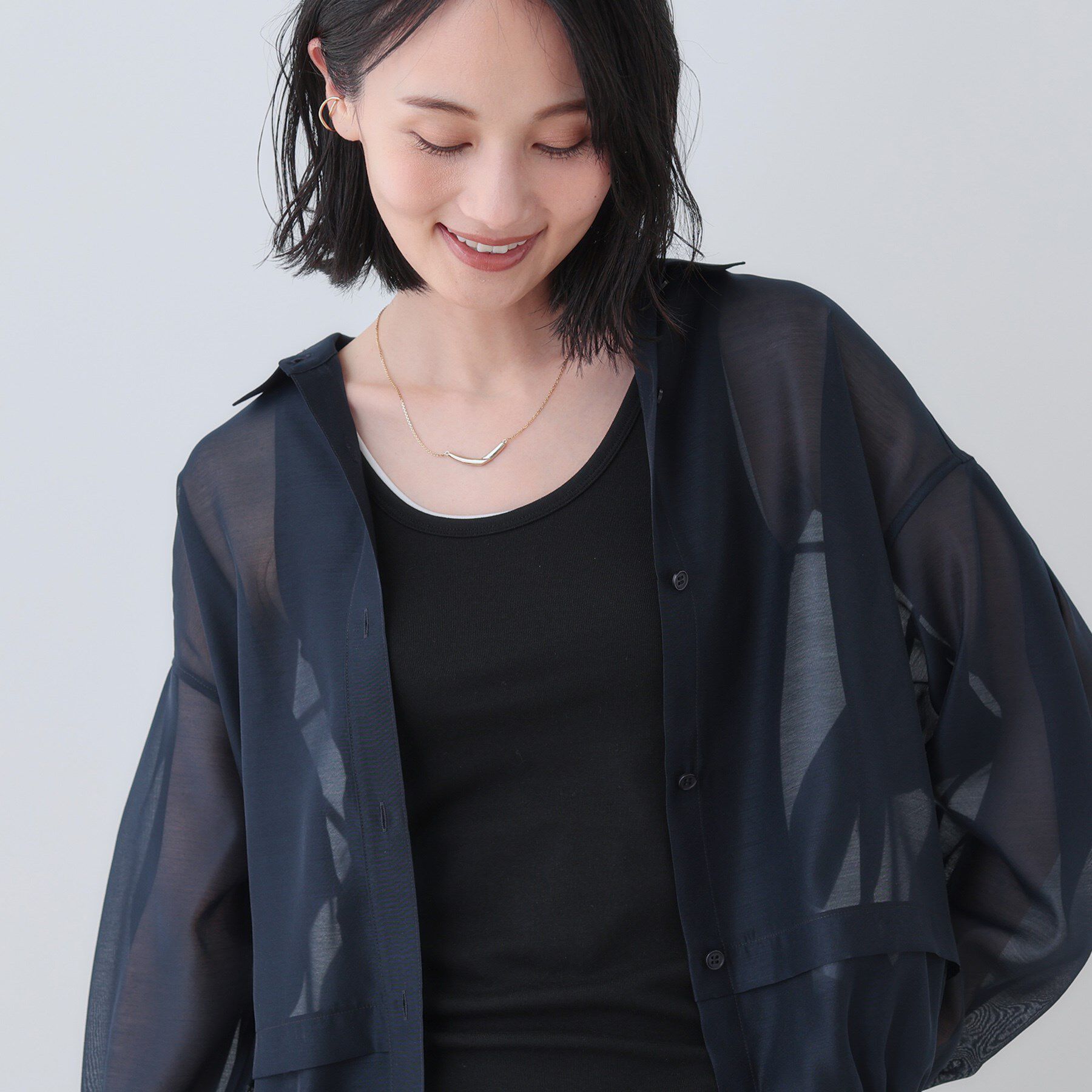 INDIVI「【洗える／ドロスト付】トレンドシアーシャツ」|シャツ・ブラウス|ネイビー(094)