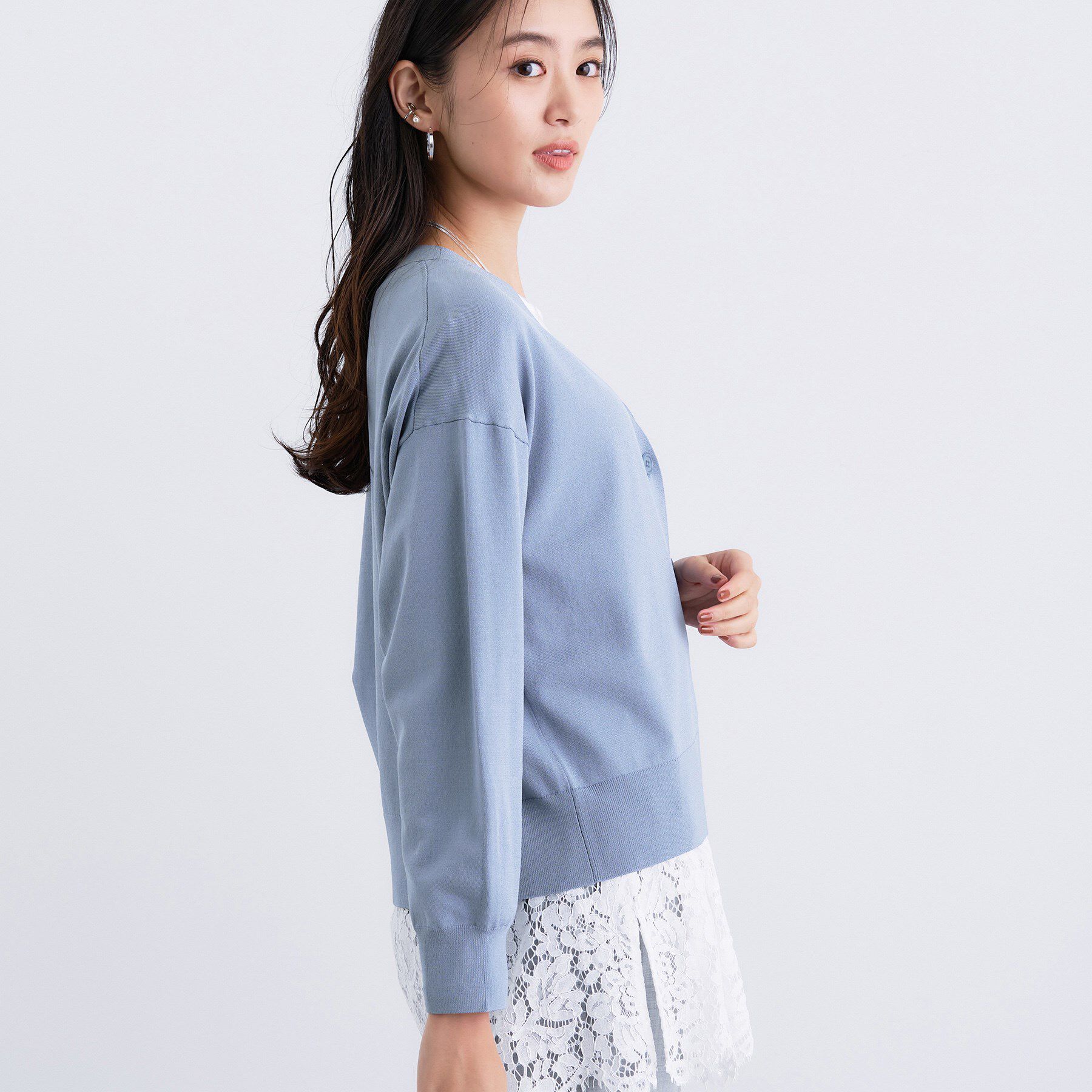 INDIVI「Vネック ストレッチカーディガン」|カーディガン|