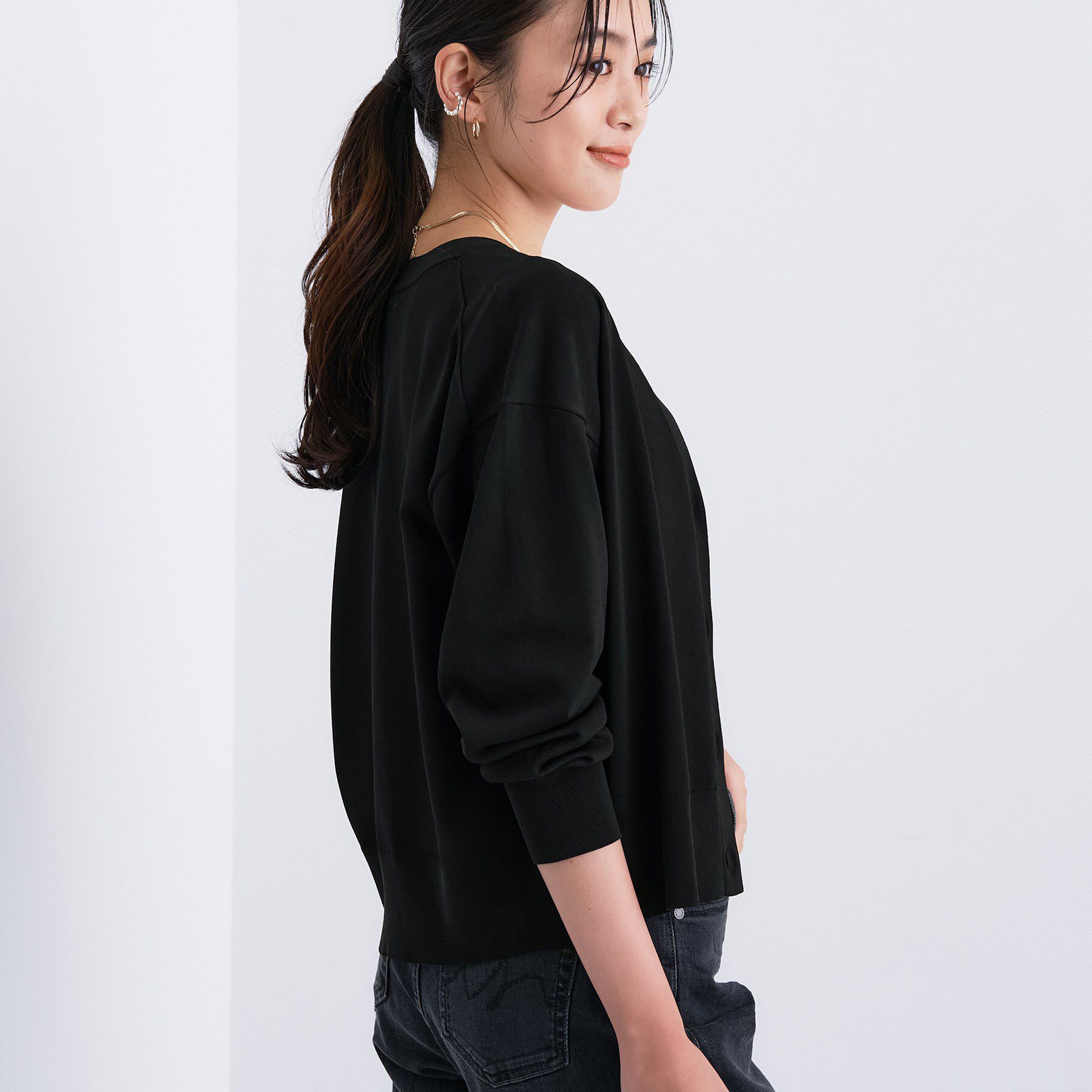 INDIVI「Vネック ストレッチカーディガン」|カーディガン|