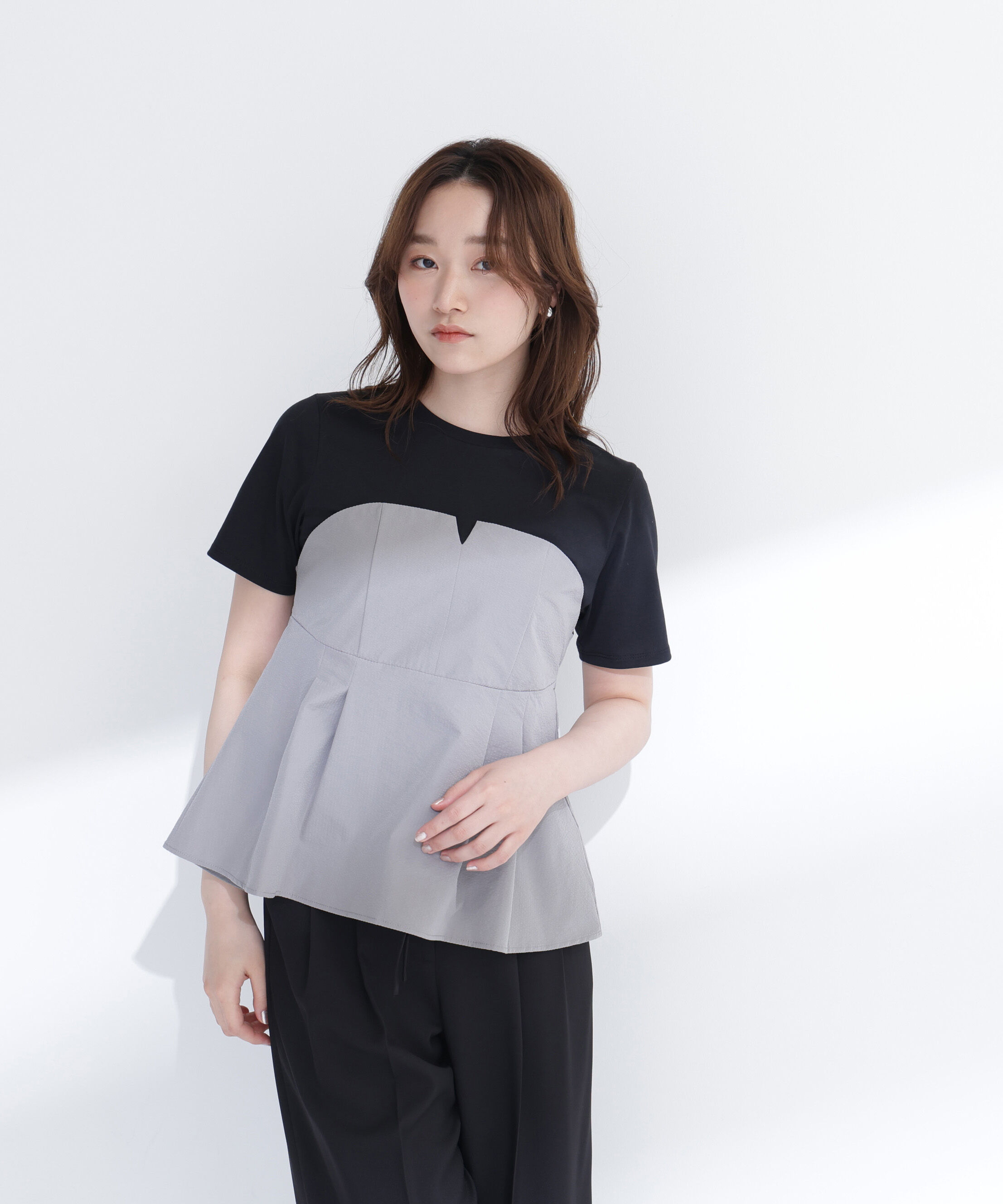  「ペプラムビスチェドッキングカットソー」|Tシャツ・カットソー|クロ&times;グレー2