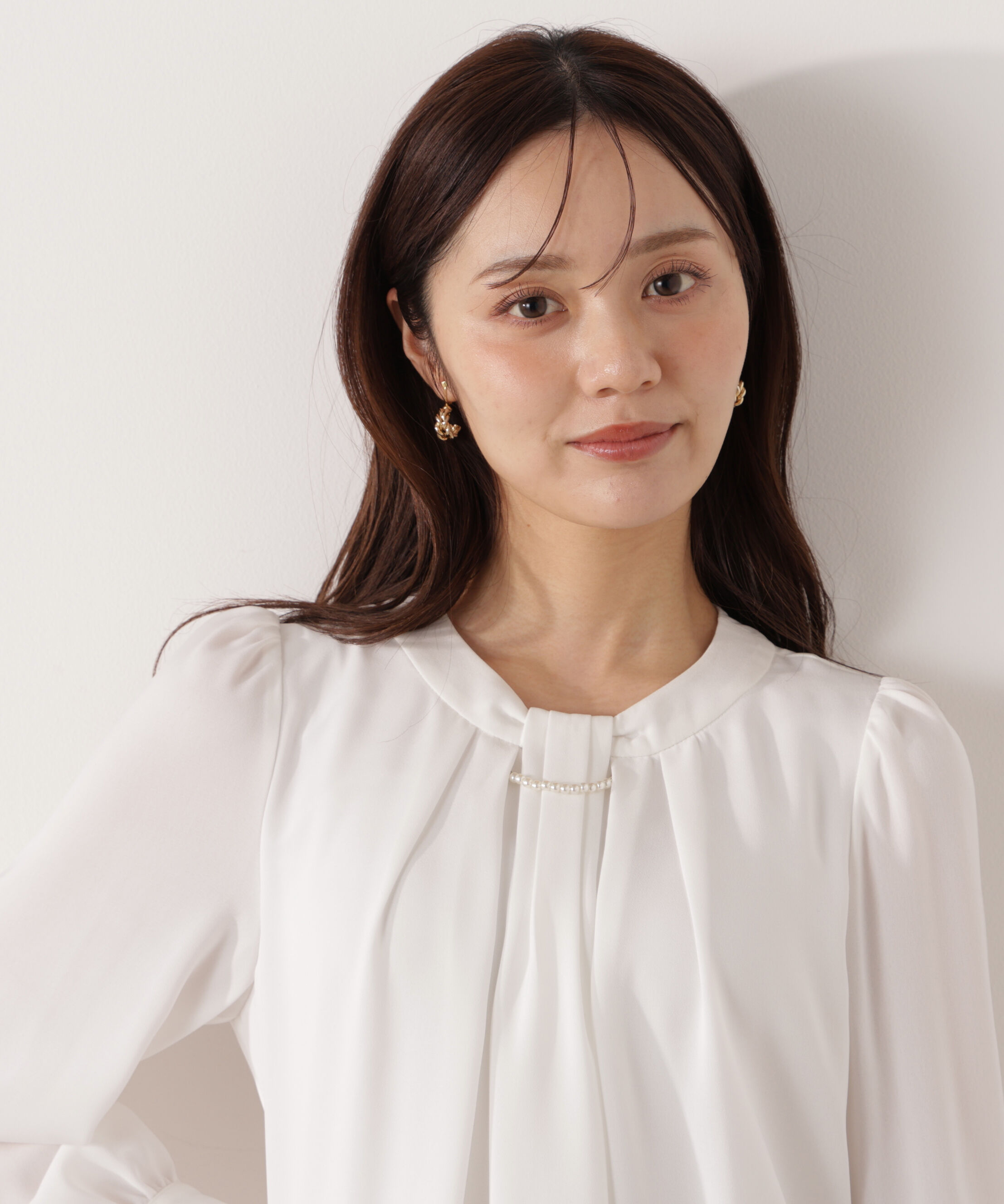 PROPORTION BODY DRESSING「パール付きベーシックブラウス 26SS」|シャツ・ブラウス|