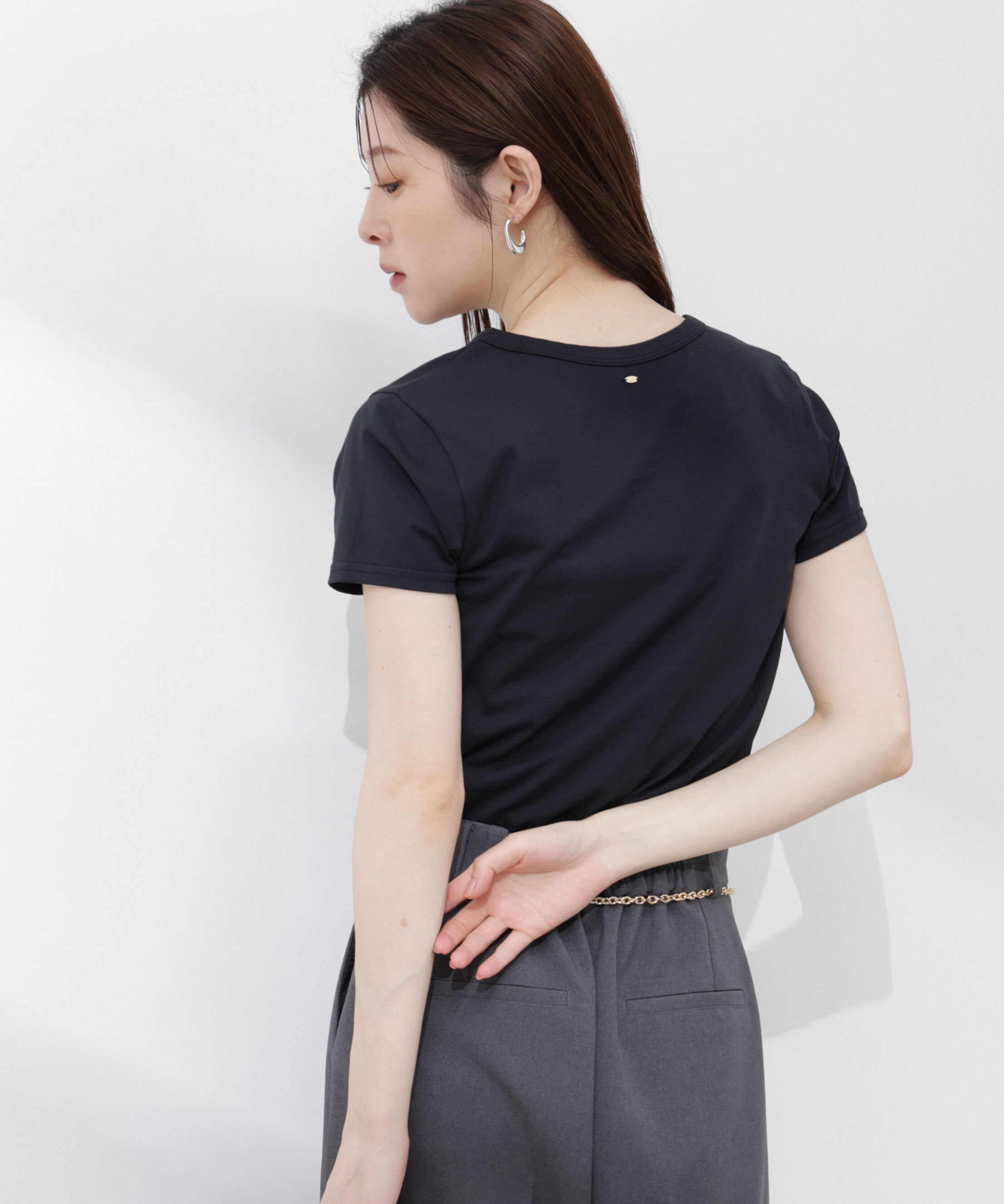 PROPORTION BODY DRESSING「〈a/mie〉オーガニック接触冷感チャーム付きTシャツ 26SS」|Tシャツ・カットソー|