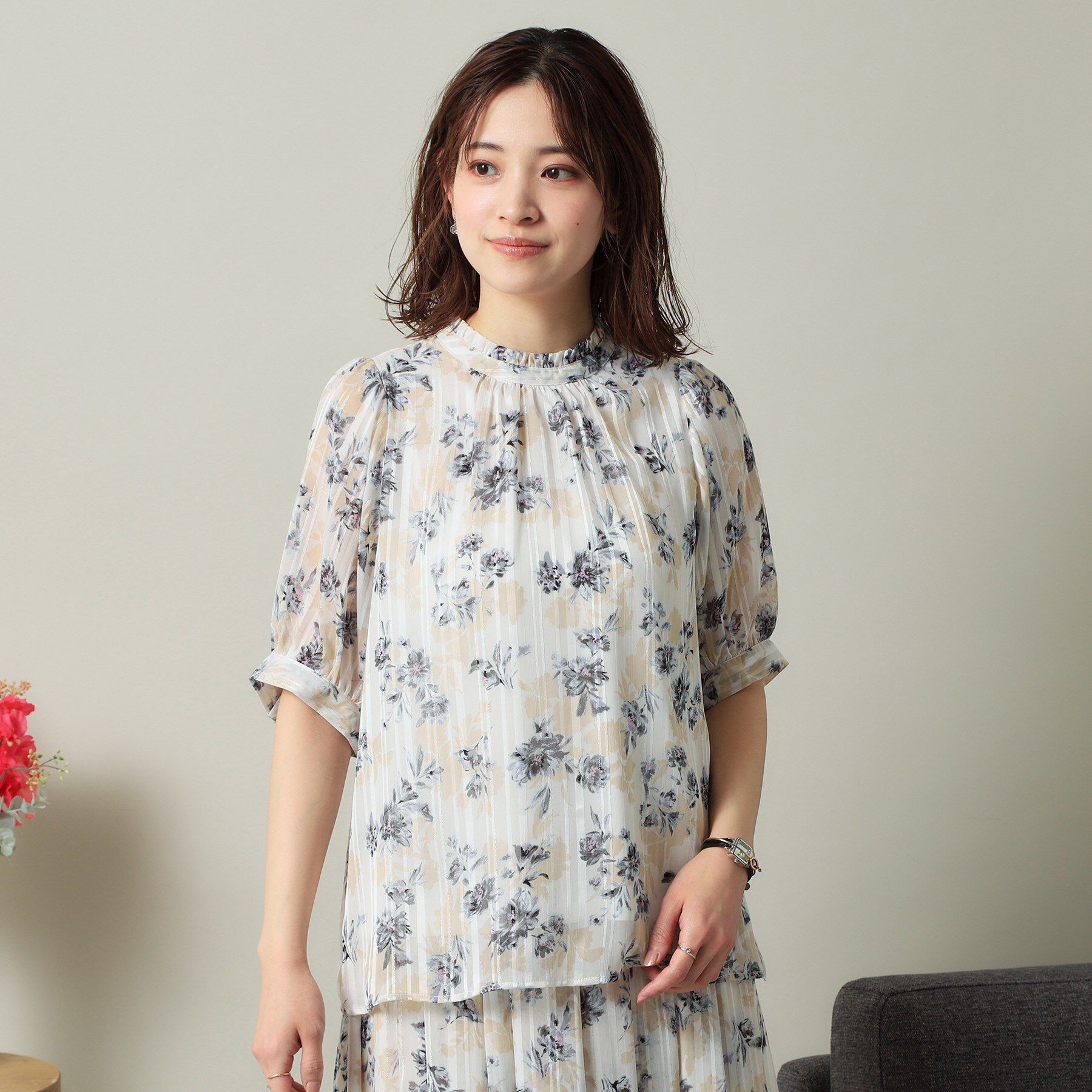 ITS&rsquo;DEMO「【手洗い可／M・Lサイズ展開】ラメストライプ花柄5分袖ブラウス」|シャツ・ブラウス|