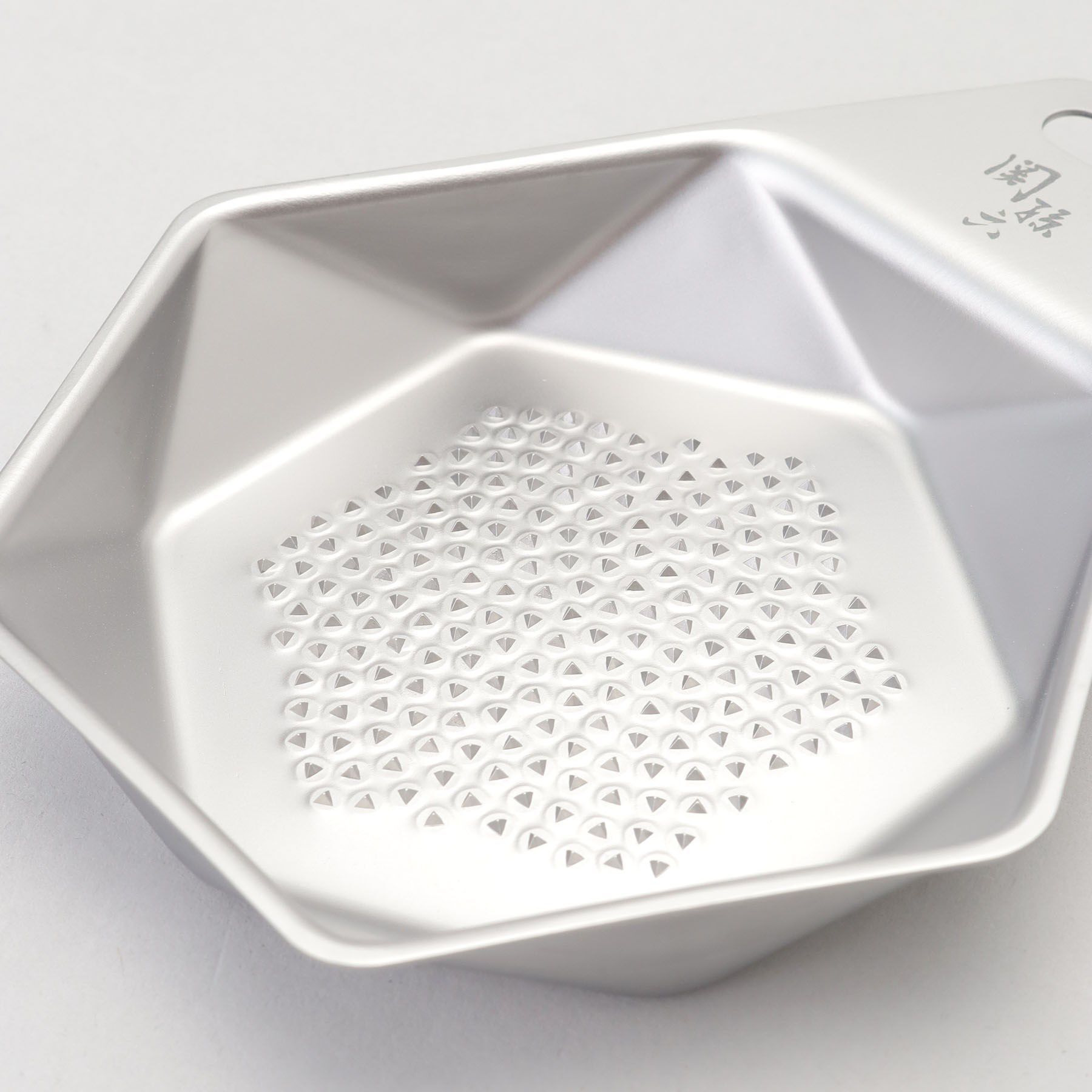 212 KITCHEN STORE「オールステンレス薬味おろし 極目立て ＜関孫六 ＞」|食器・キッチングッズ|