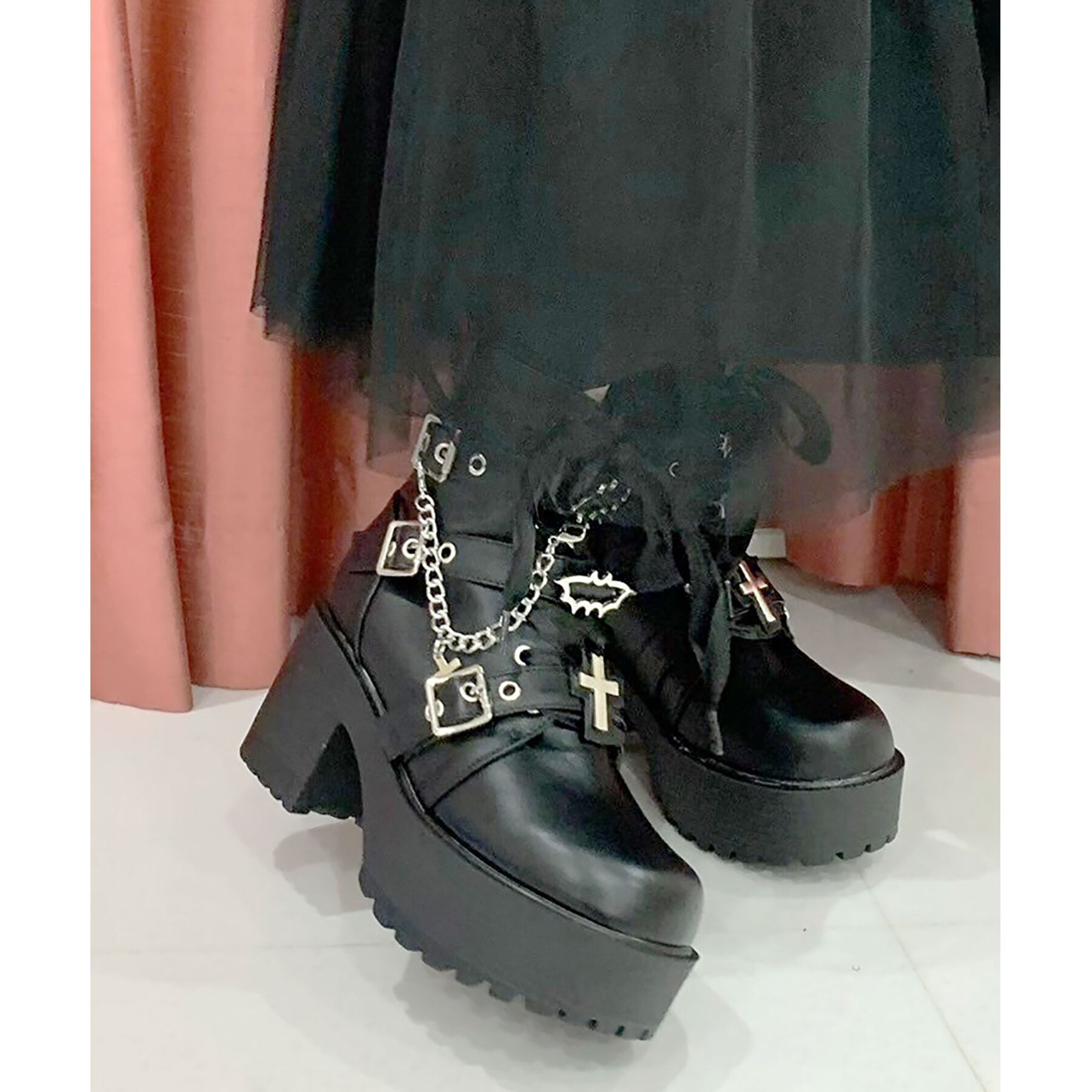 csT&P「厚底&times;コウモリ&times;十字架スニーカー」|ショートブーツ|