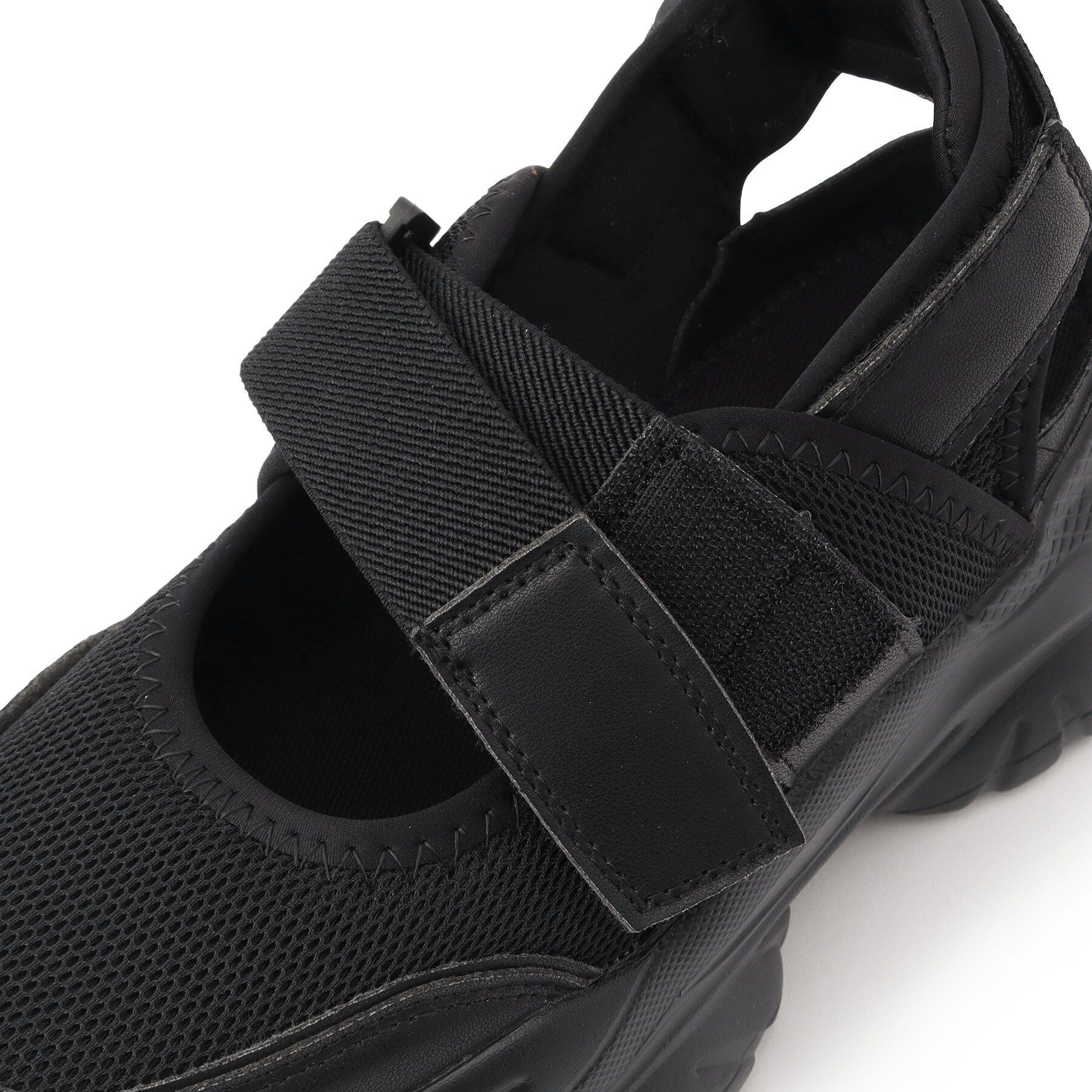 csT&P「バックベルト厚底スニーカー」|スニーカー|