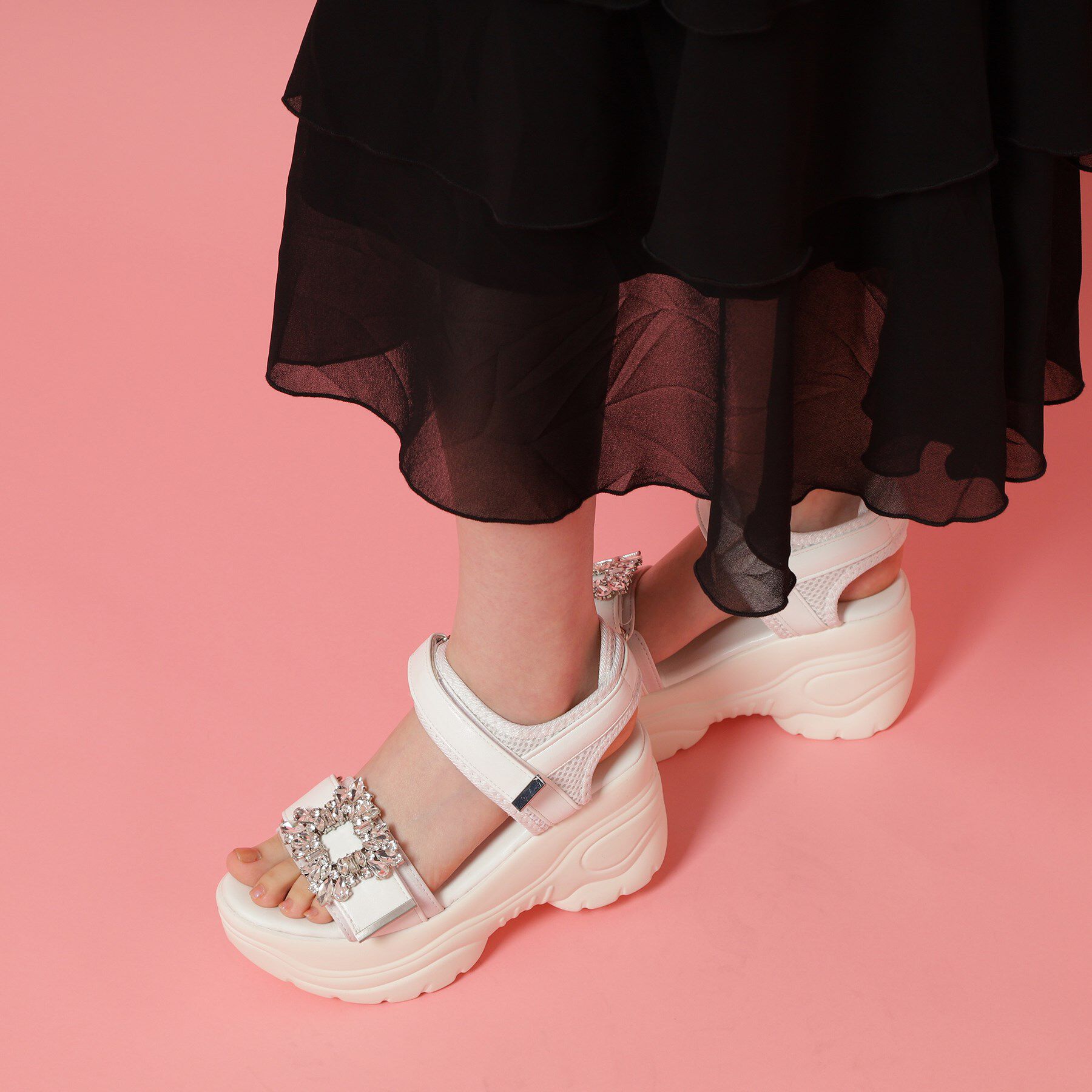 csT&P「厚底ビジューバックルサンダル」|サンダル|