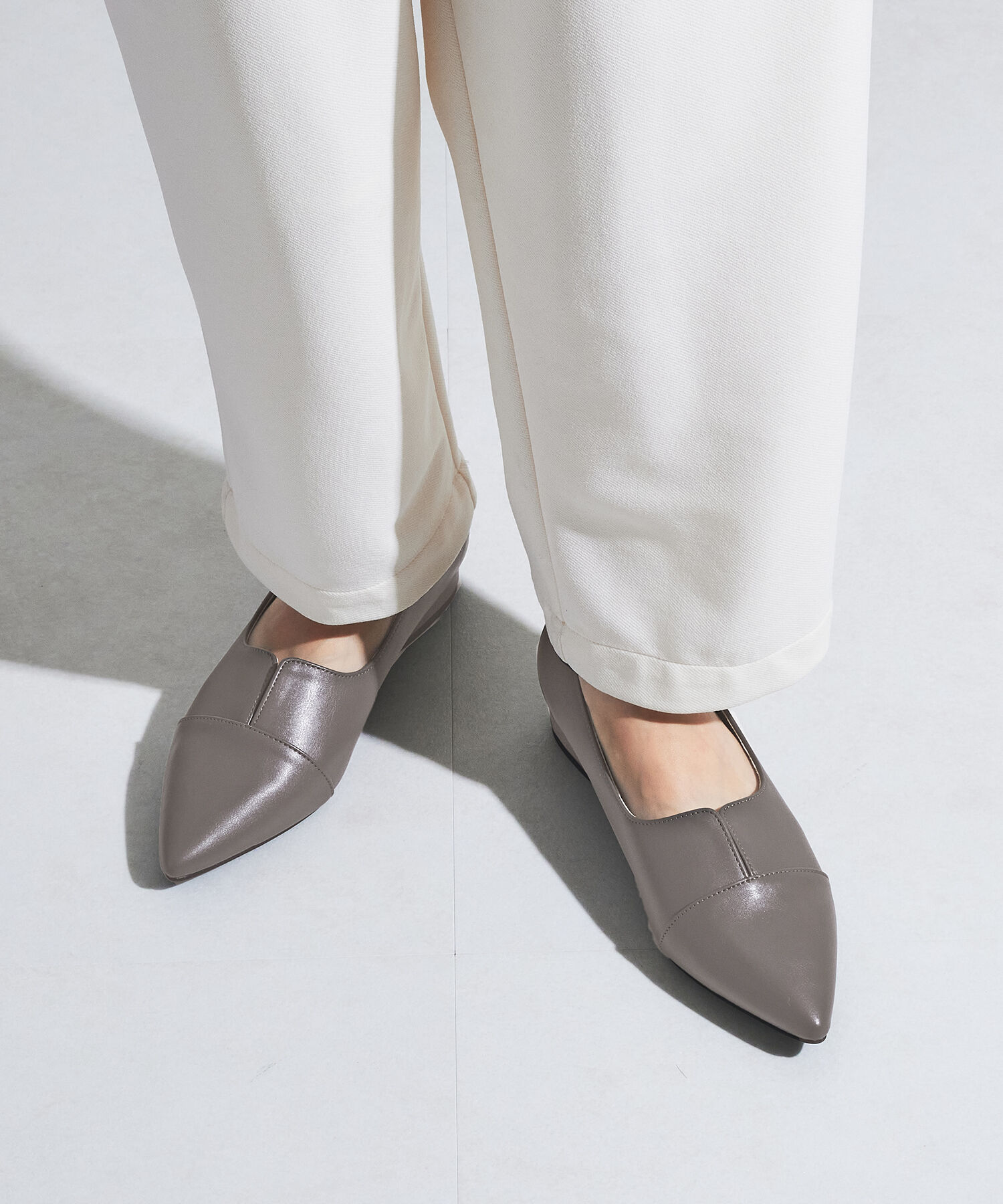 ORiental TRaffic「【WEB限定】メタリックライン フラット パンプス /45303 スリットパンプス 通勤靴」|パンプス|