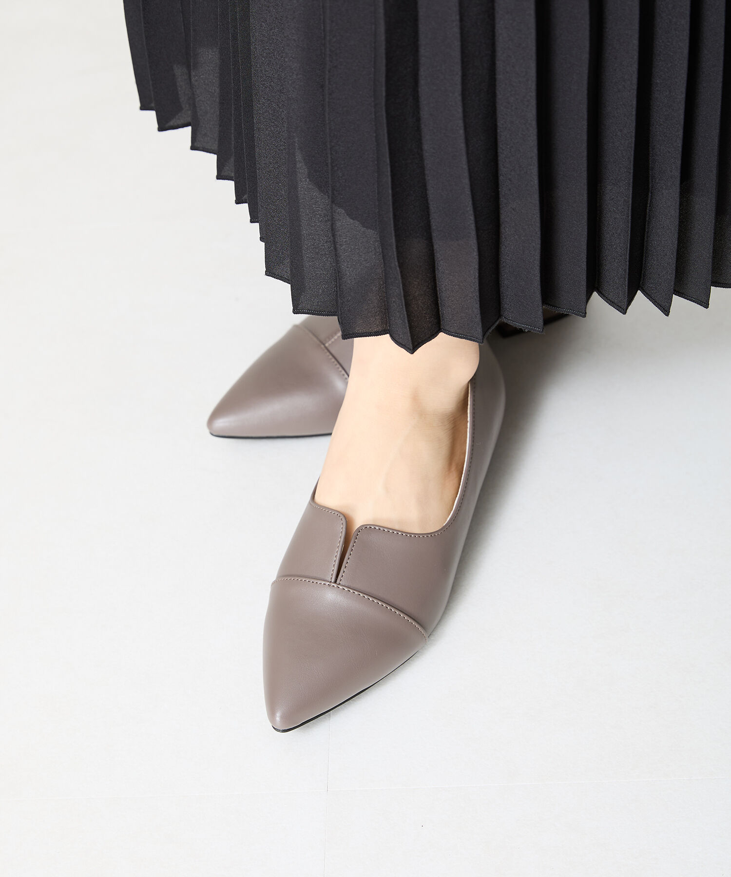 ORiental TRaffic「【WEB限定】メタリックライン フラット パンプス /45303 スリットパンプス 通勤靴」|パンプス|