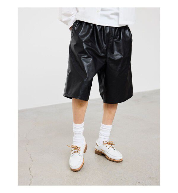 BEAMS「カウレザー イージー ショートパンツ【ワイドストレートフィット】」|その他|BLACK