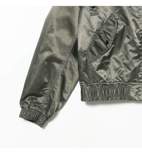 BEAMS「フェイクレイヤード フライトジャケット【ワイドショートフィット】」|ブルゾン・スタジャン|