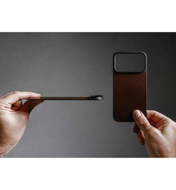 BEAMS「NOMAD / Magnetic Leather Back iPhone17 Pro Max」|モバイルケース|