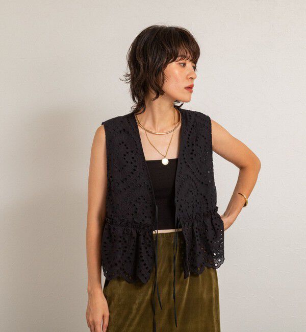 MAQWEL「【MAQWEL/マクウェル】《セットアップ対応》ウォッシャブルエンブロイダリーレースベスト」|ベスト・ジレ|