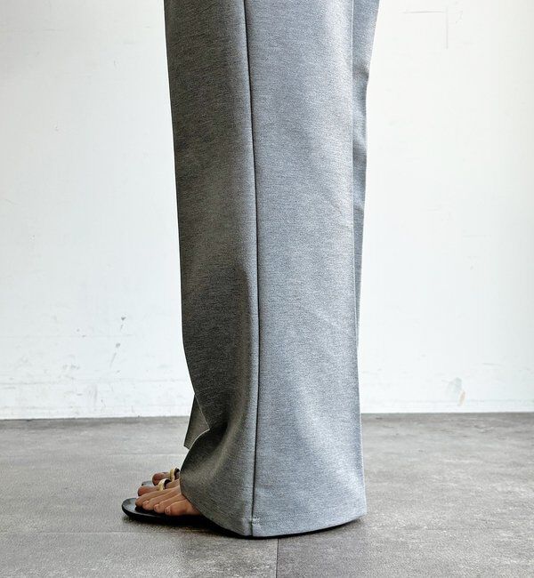  「センタープレスセミフレアパンツ」|チノ|