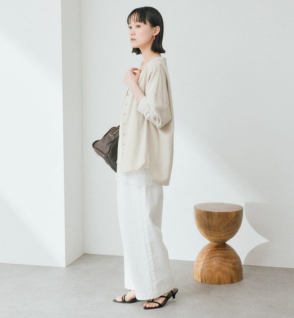  「【女性らしい抜け感】メタルボタンノーカラーブラウス」|シャツ・ブラウス|