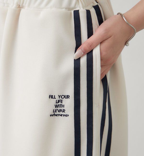  「ロゴ刺繍イージーパンツ」|チノ|