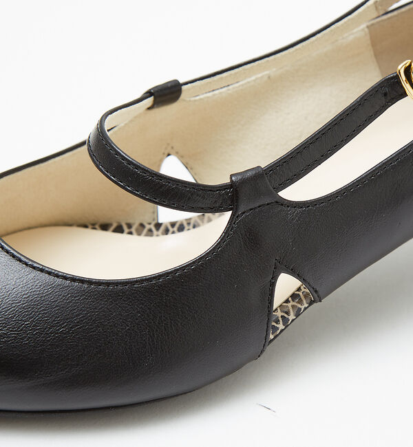 AU BANNISTER「ポインテッドラウンドストラップパンプス」|パンプス|