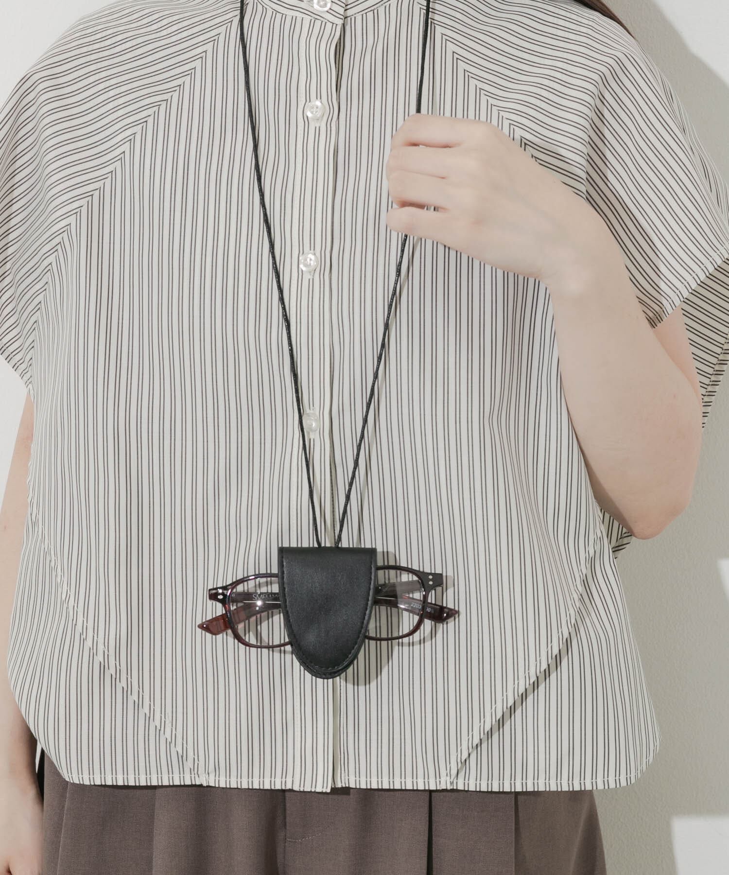 SMELLY「マグネットメガネホルダー」|メガネ|