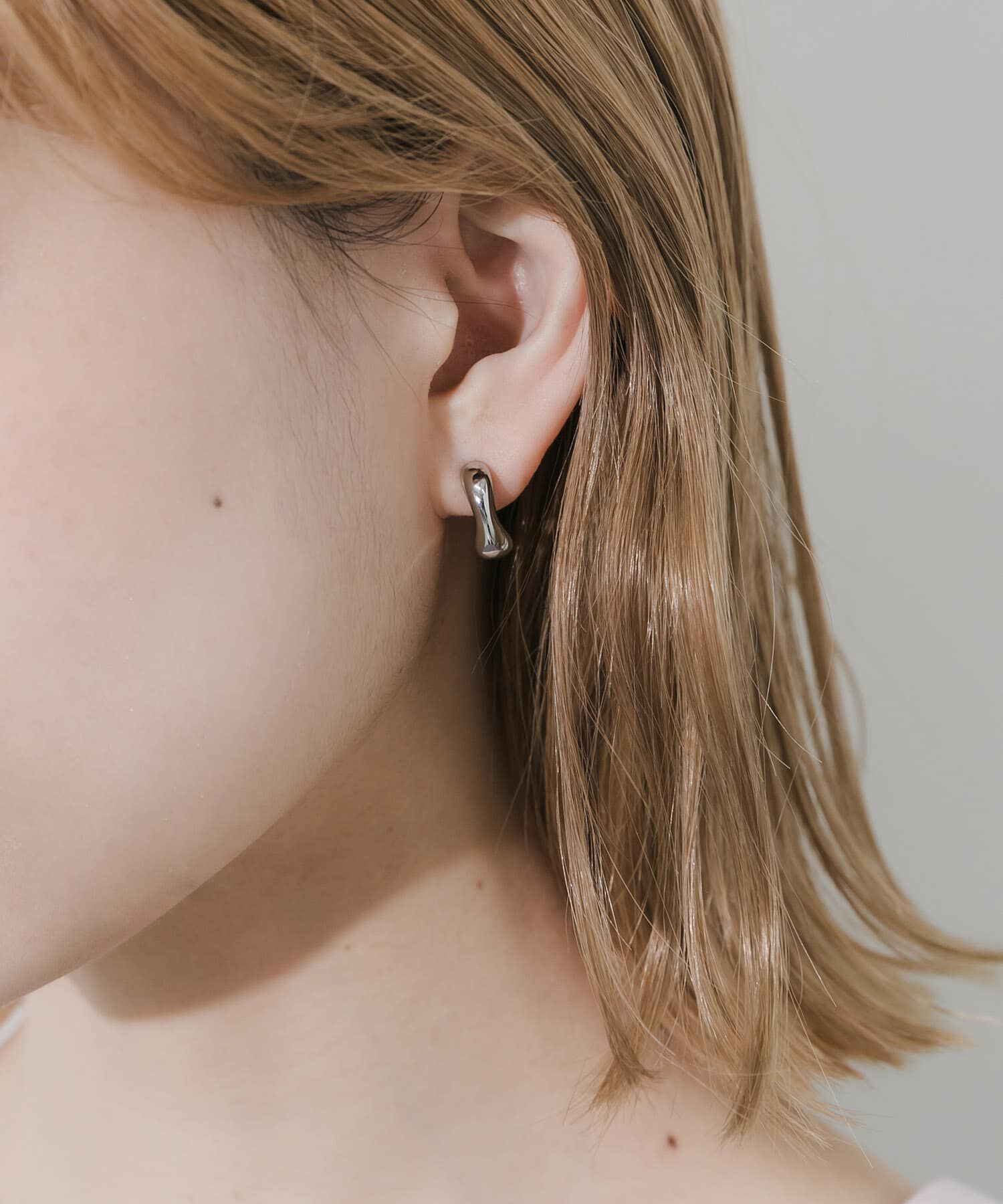 SMELLY「ニュアンスメタルワンタッチフープイヤリング」|イヤリング|シルバー