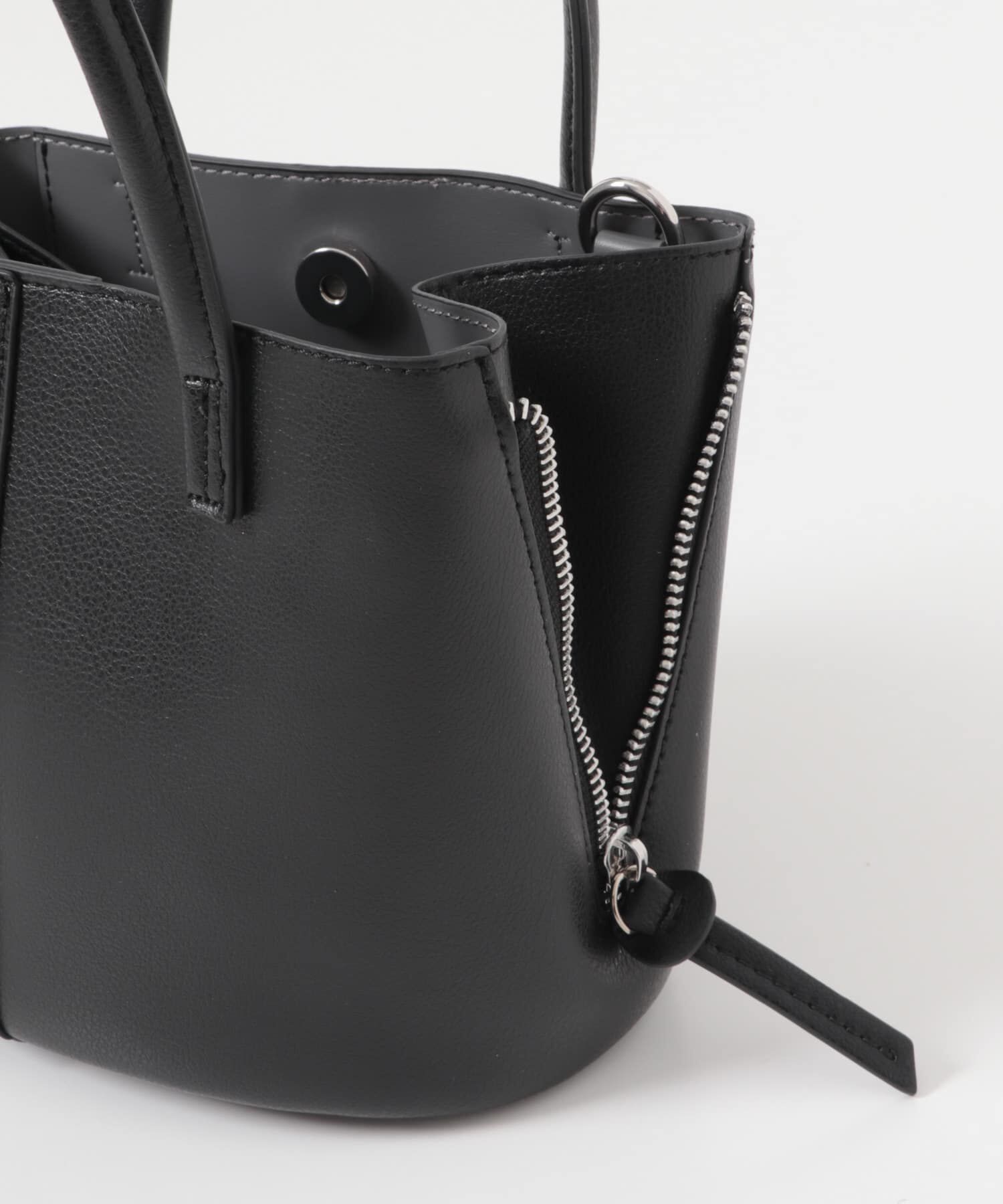 SENSE OF PLACE by URBAN RESEARCH「スタッズショルダーバッグ」|ショルダー・メッセンジャー|