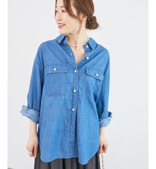 「《軽いシャツ素材》パールボタンデニムシャツ」|シャツ・ブラウス|