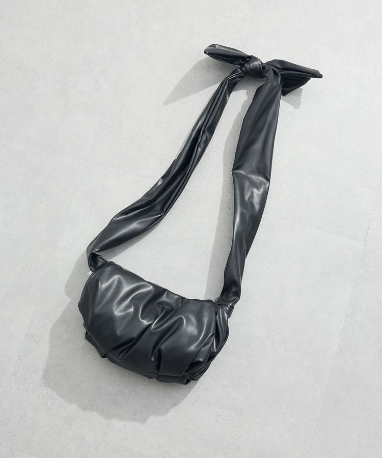 Green Parks「・QUON ギャザーリボンショルダー」|ショルダー・メッセンジャー|Black