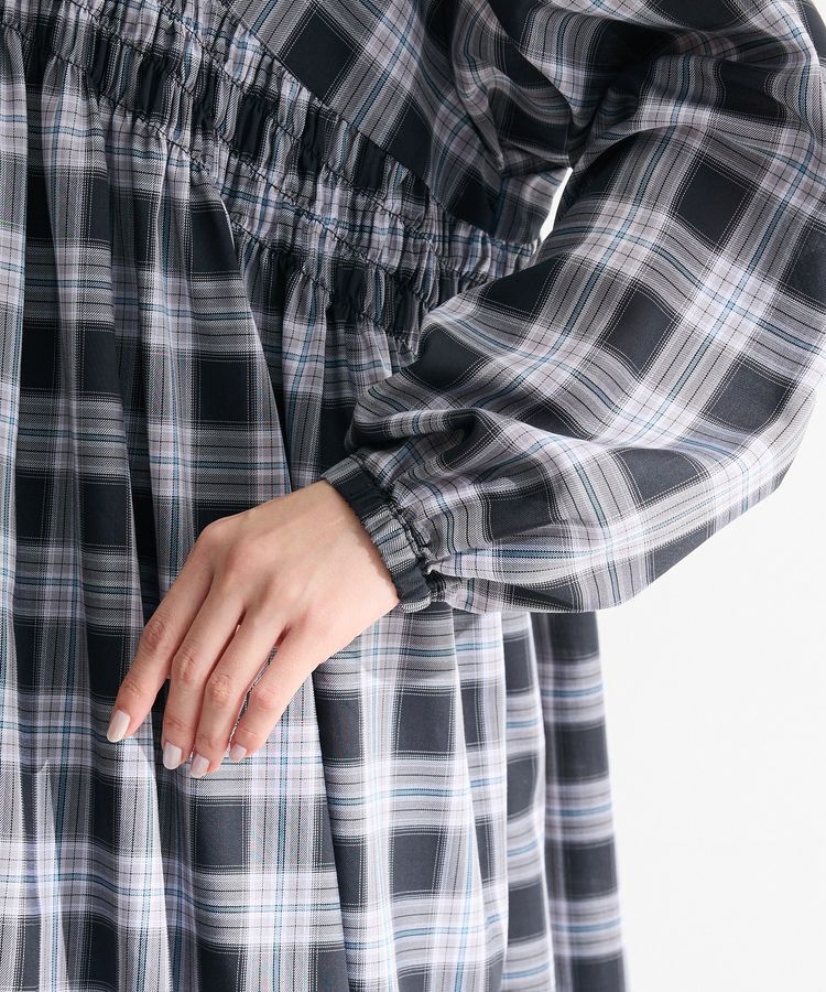 Green Parks「【しゃれシャツ】イージーケアVネックチェックブラウス」|シャツ・ブラウス|