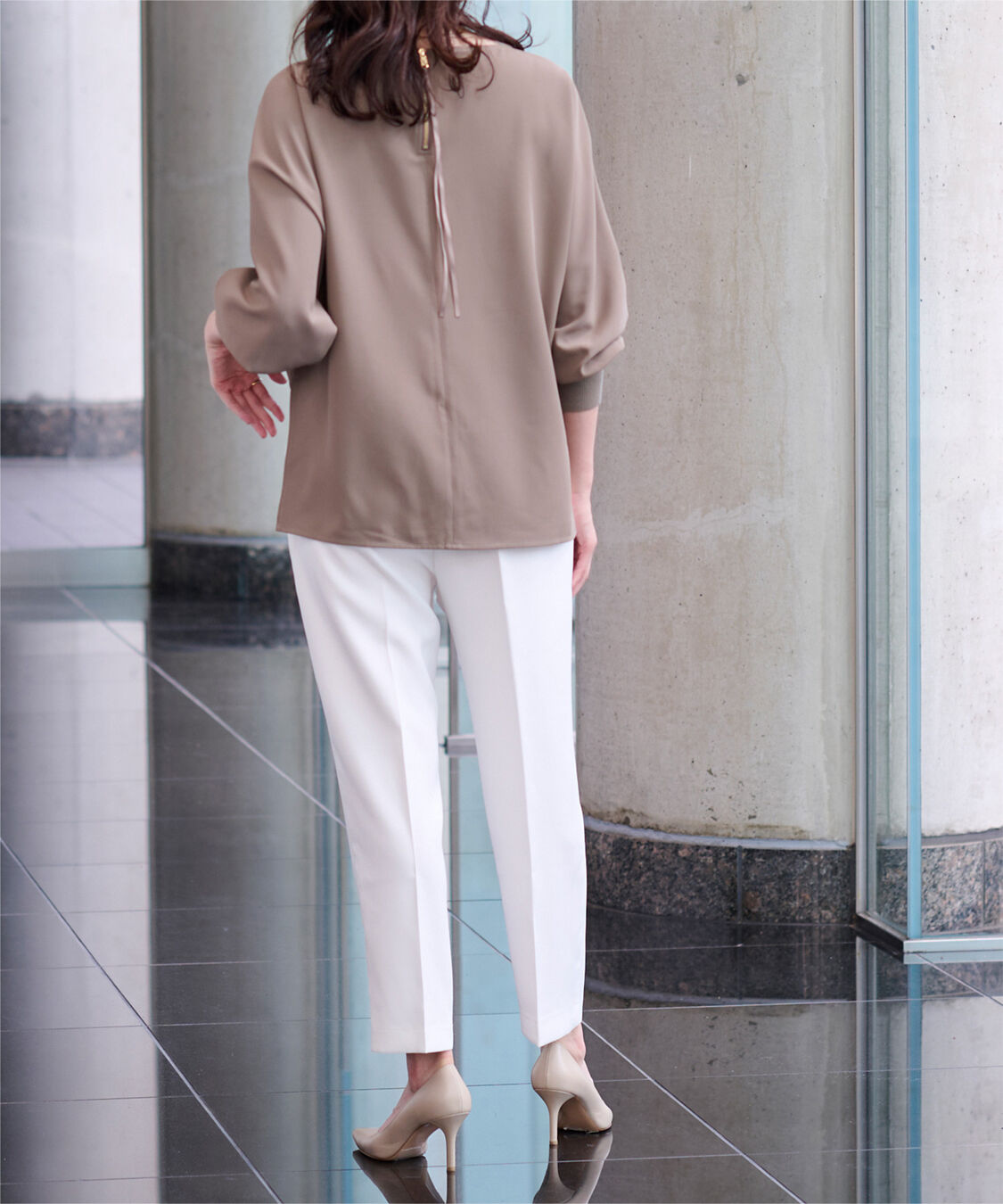 ur's「ハイウエストタックテーパードパンツ」|スラックス|