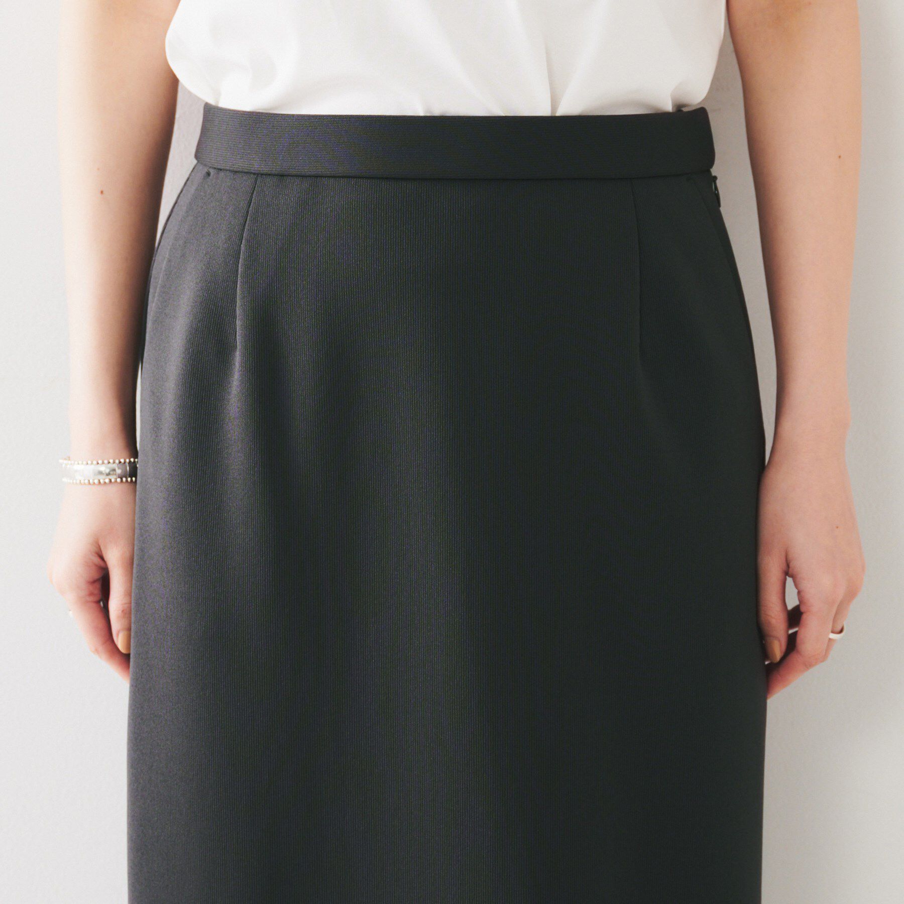 UNTITLED「【後ろウエストゴム/ストレッチ性/オンオフ】ジャージナロースカート」|スカート|