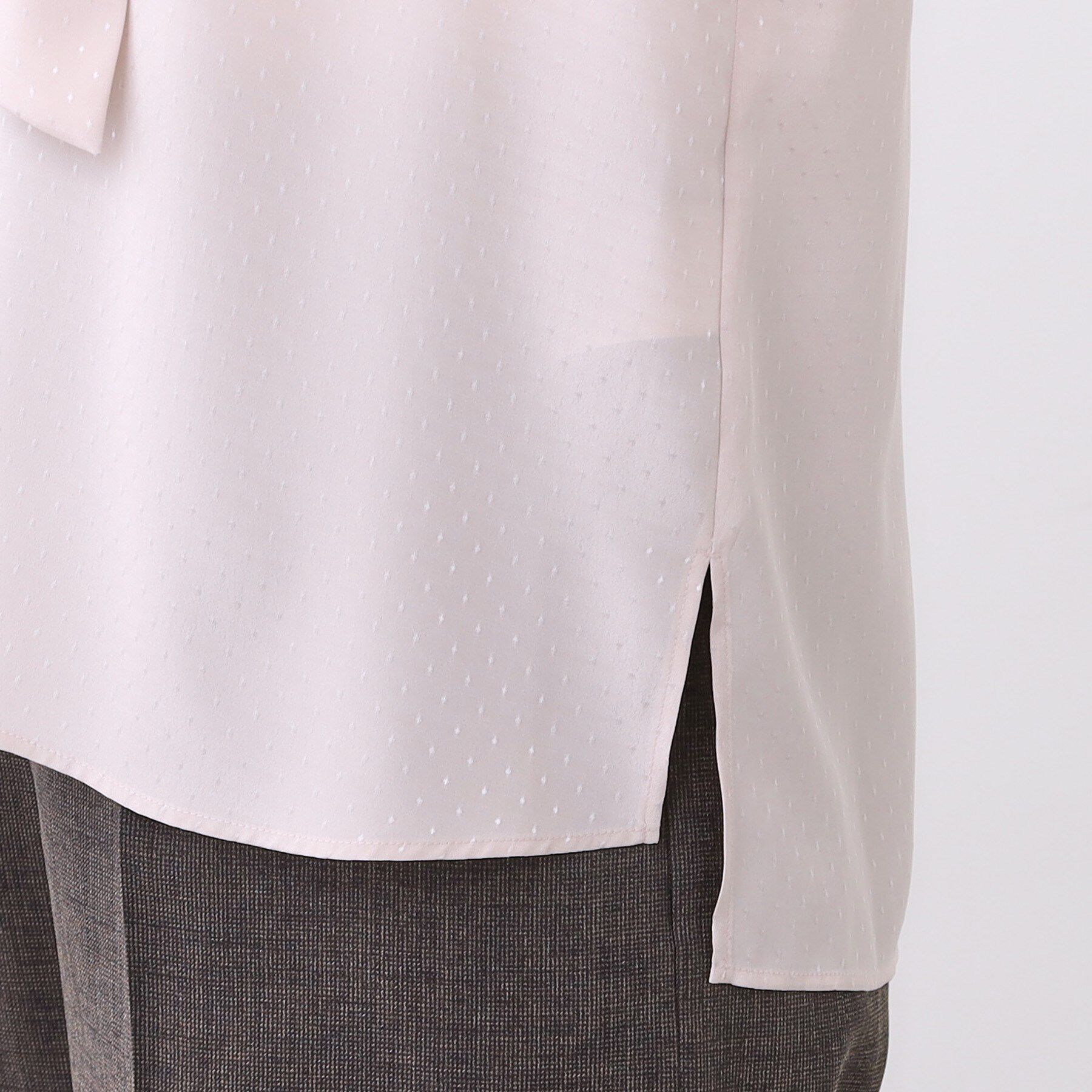 Reflect「【きちんと見え／通勤／セレモニーにおすすめ◎】ドット柄ボウタイブラウス」|シャツ・ブラウス|