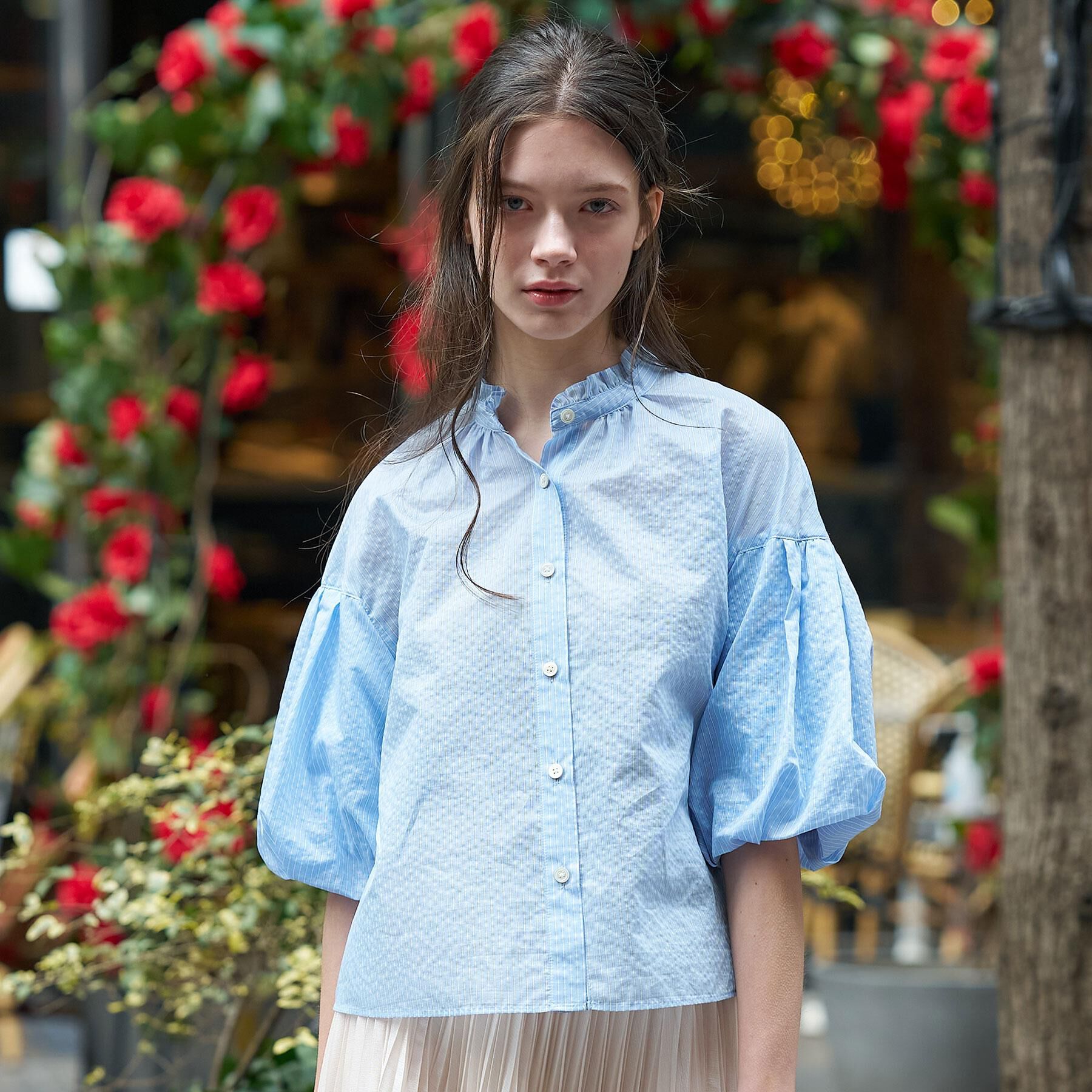 DRESSTERIOR「【1枚で着映え/ウォッシャブル】ストライプスタンドフリルボリュームスリーブブラウス」|シャツ・ブラウス|ブルー(391)