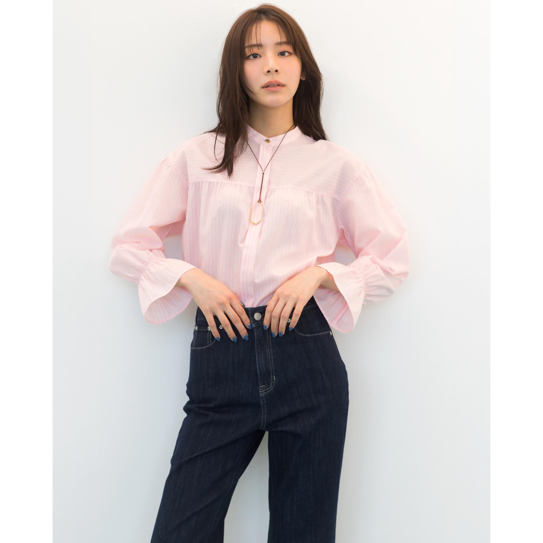 grove「【貴島明日香さん着用／イージーケア／接触冷感】麻ブレンドスタンドギャザーシャツ」|シャツ・ブラウス|
