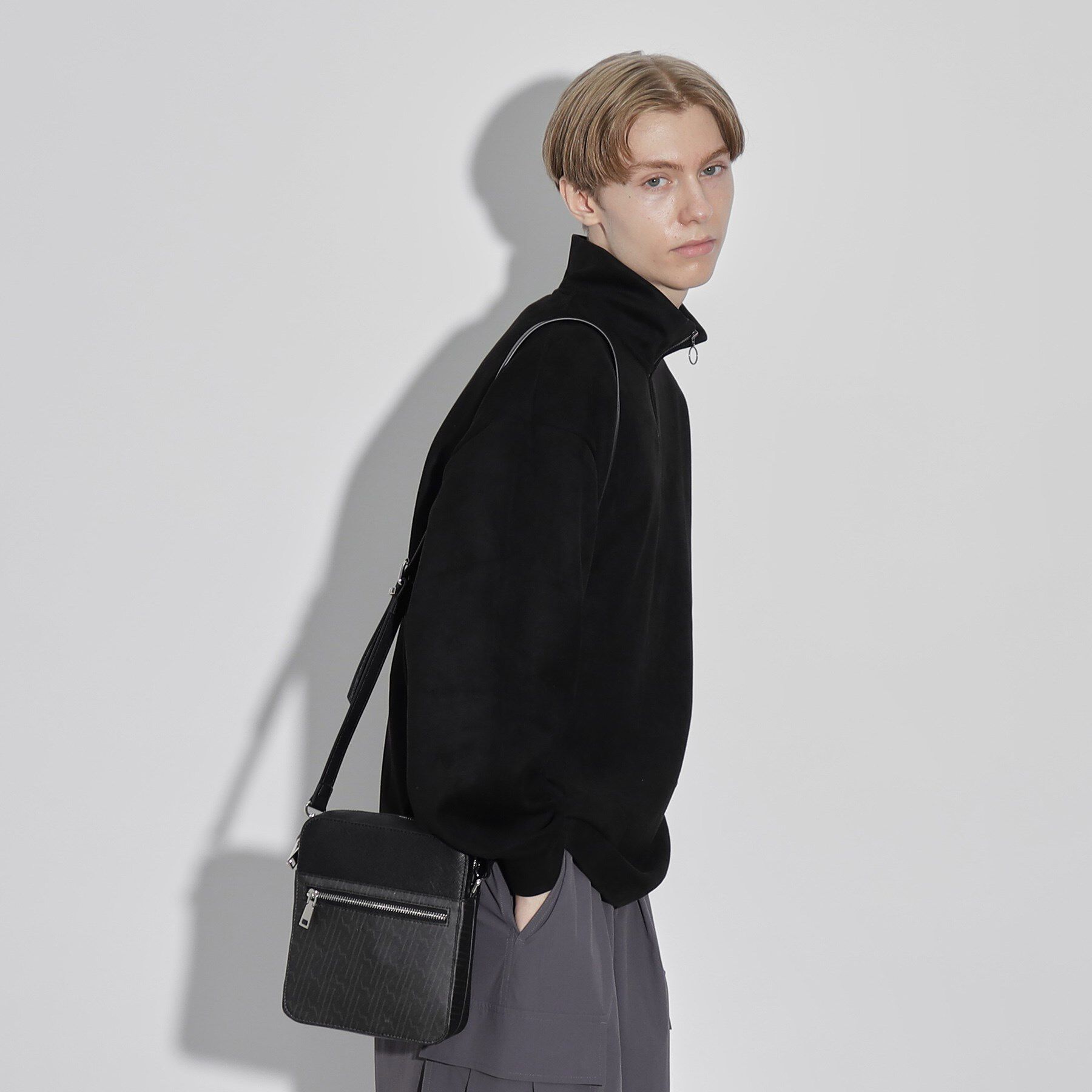 tk.TAKEO KIKUCHI「バイカラースクエアボックスショルダーバッグ」|ショルダー・メッセンジャー|