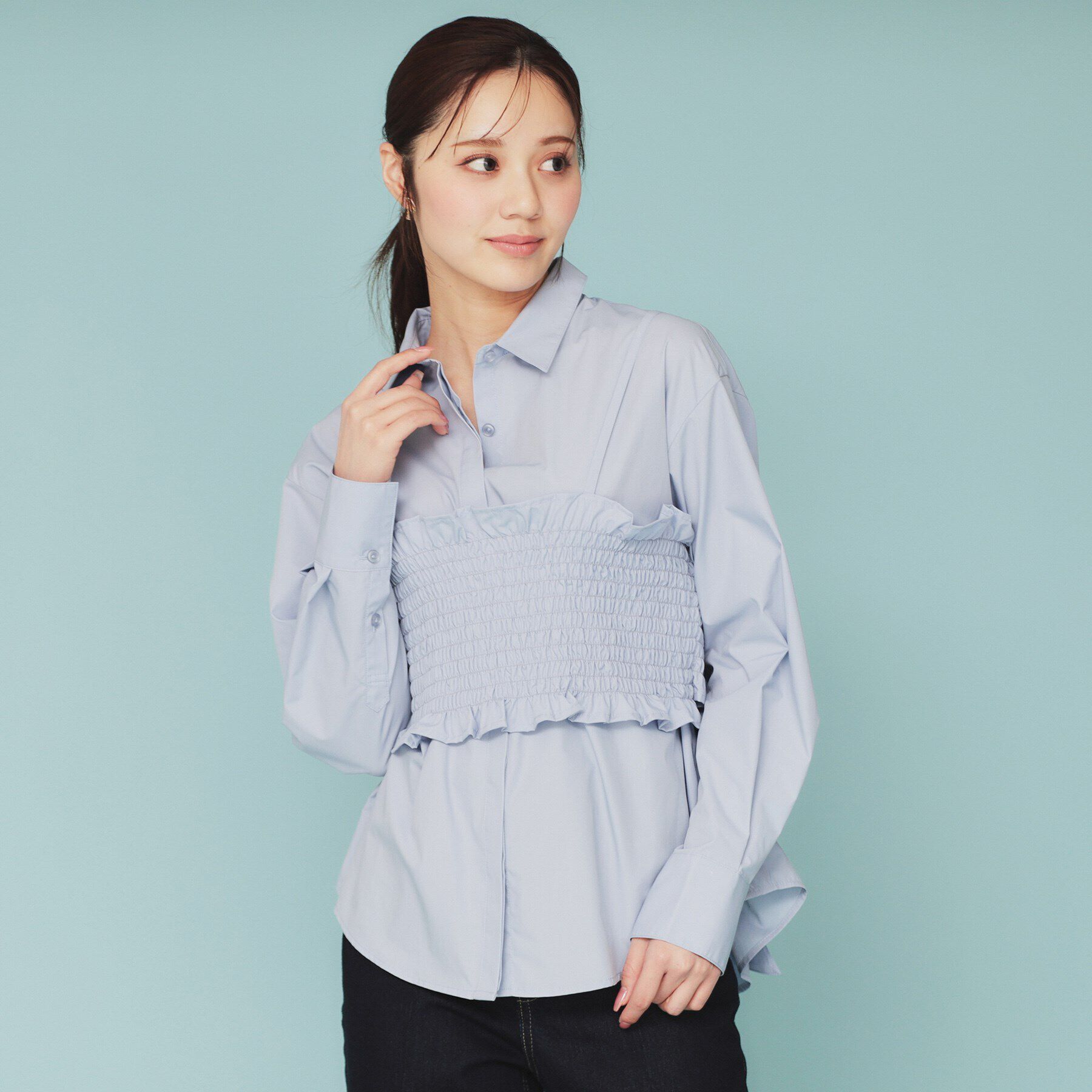 index「《andGIRL掲載》ビスチェレイヤードロングシャツ【洗濯機洗い可】」|シャツ・ブラウス|サックスブルー(09